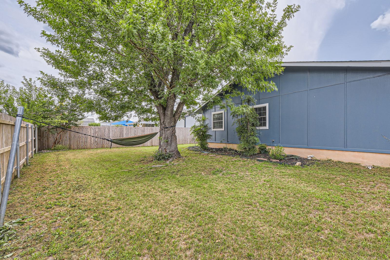 7905 Wycombe Dr Property Photo 21