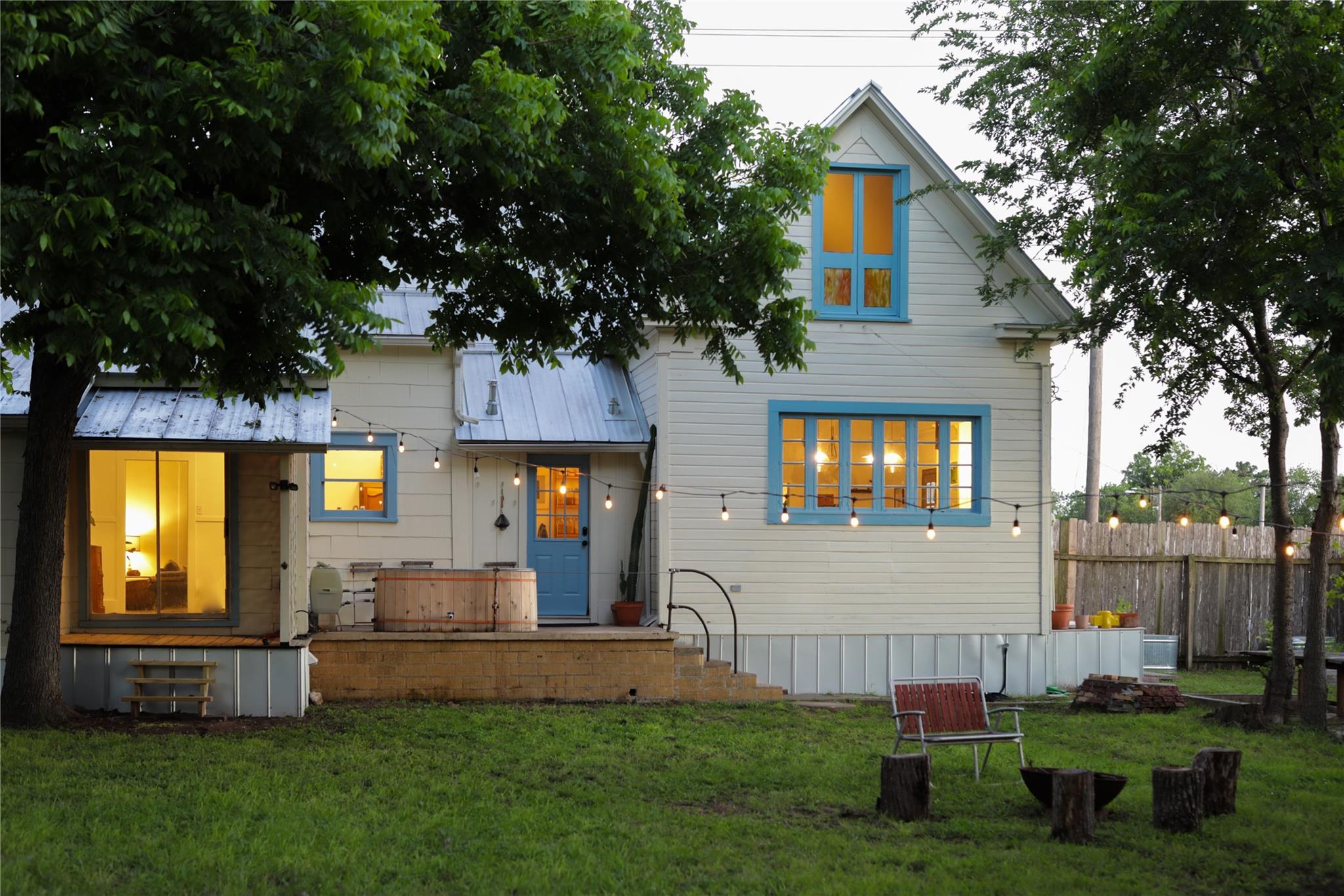 200 E Brenham St Property Photo 1