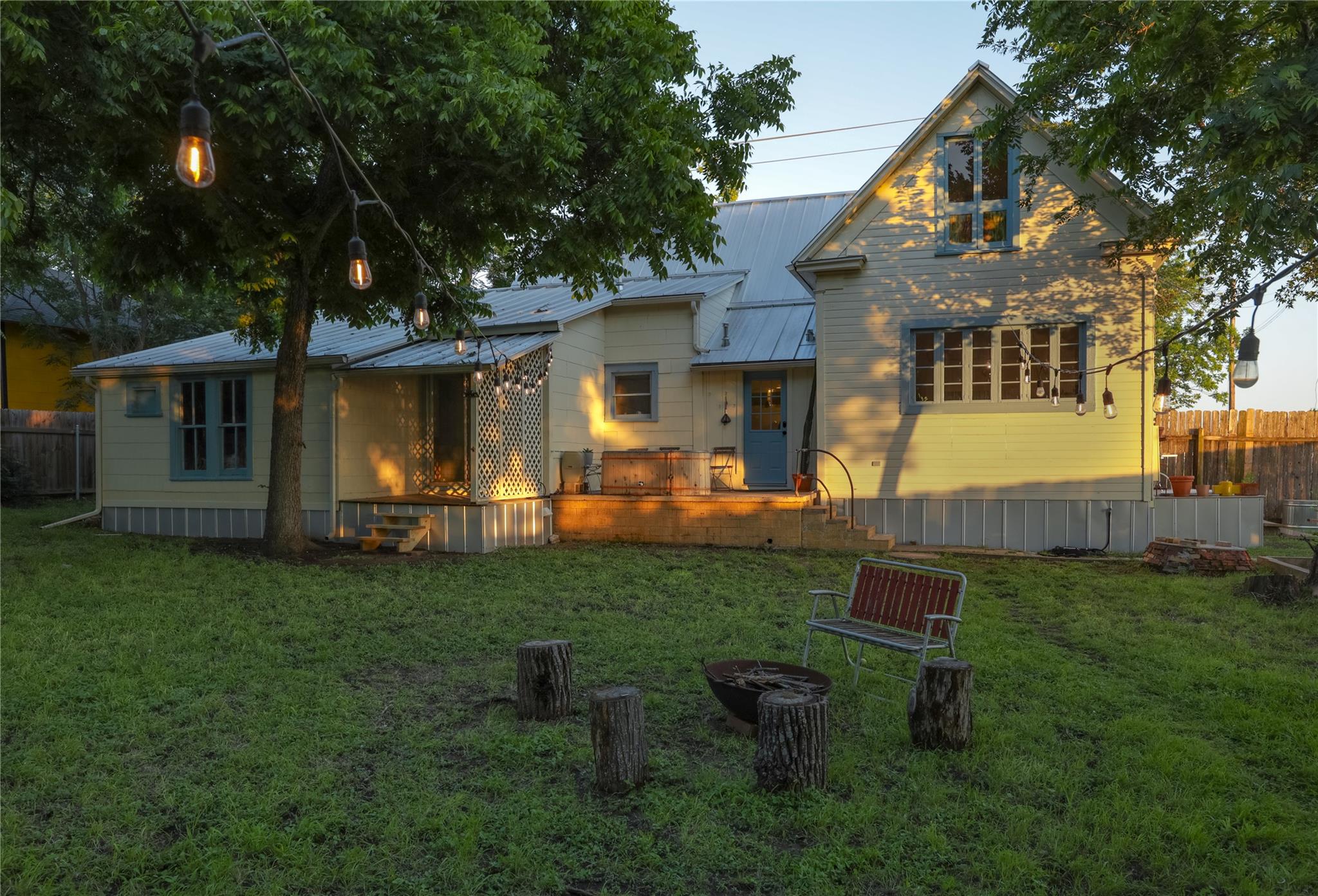 200 E Brenham St Property Photo 31