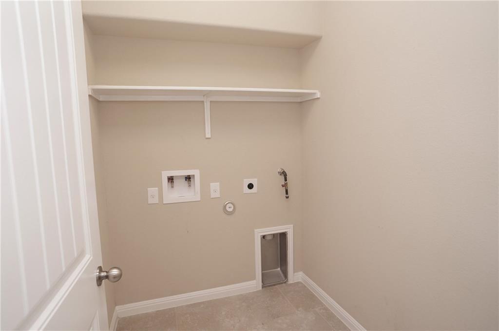 409 Epiphany Ln Property Photo 14
