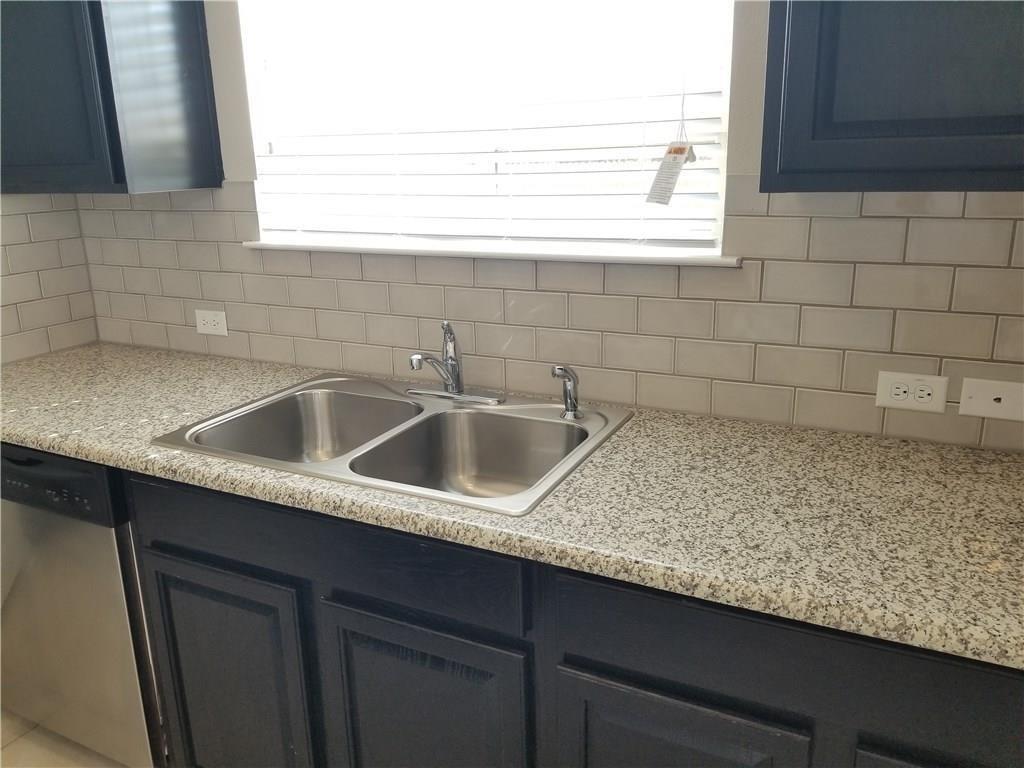 1024 Peregrine Way Property Photo 10