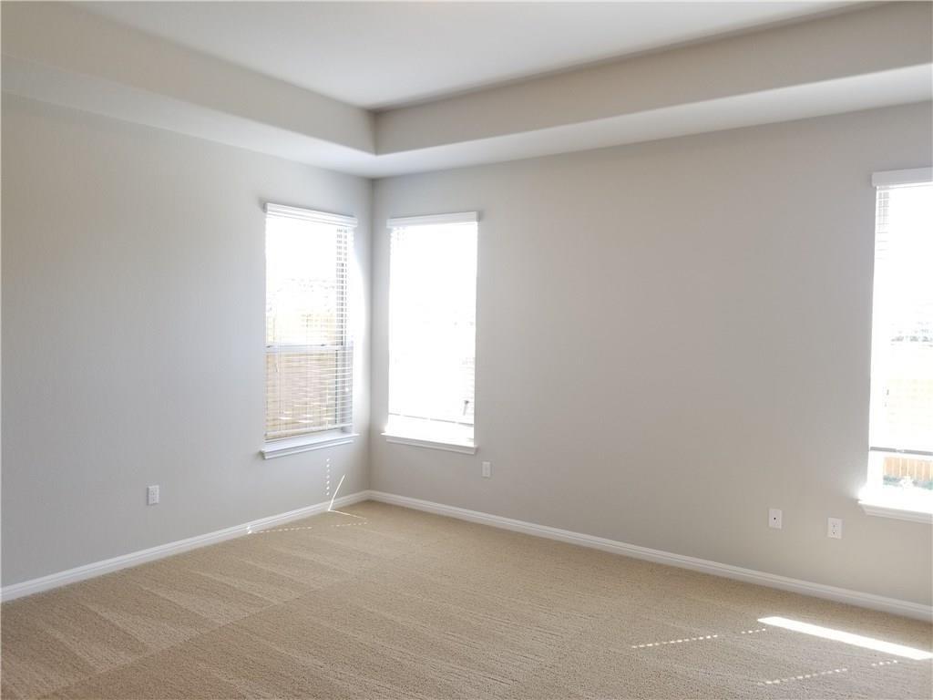 1024 Peregrine Way Property Photo 12