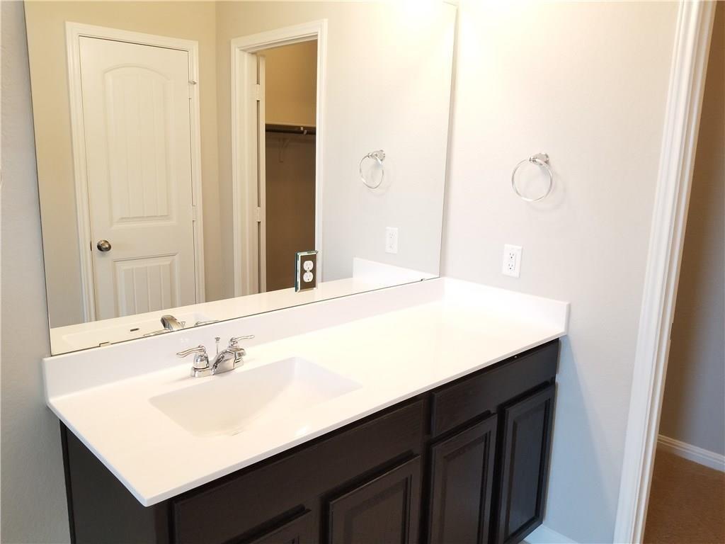 1024 Peregrine Way Property Photo 15