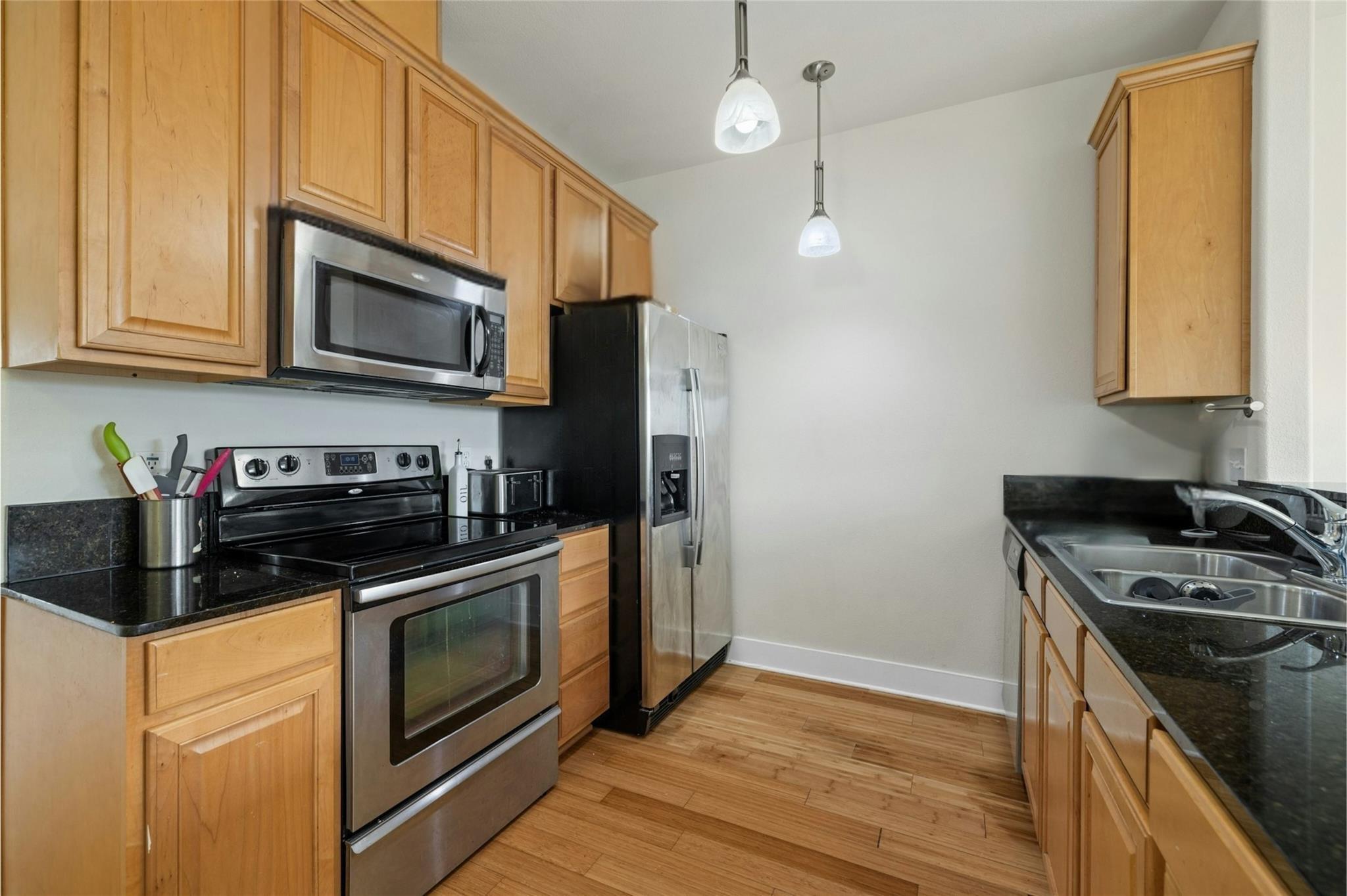 13420 Lyndhurst St 807 Property Photo 4