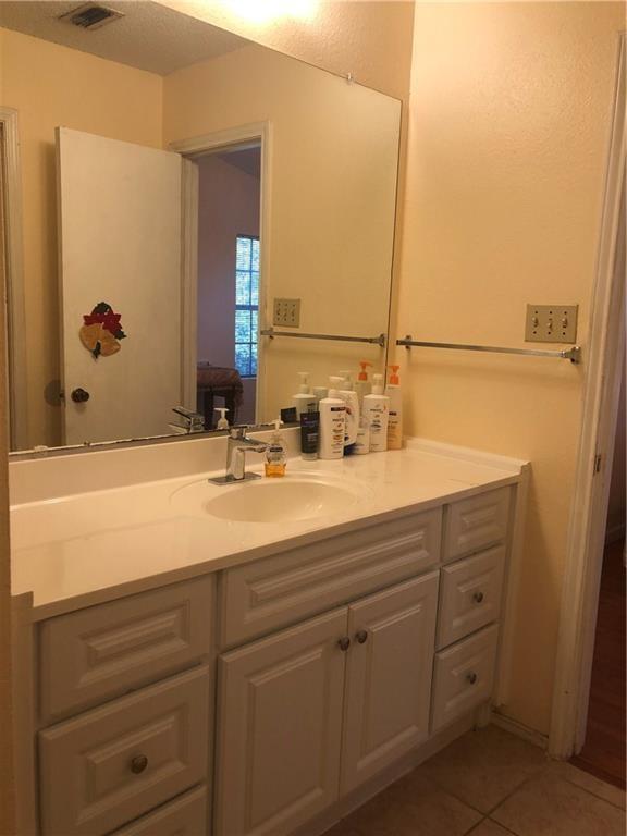 4300 Duval Rd #d Property Photo 15