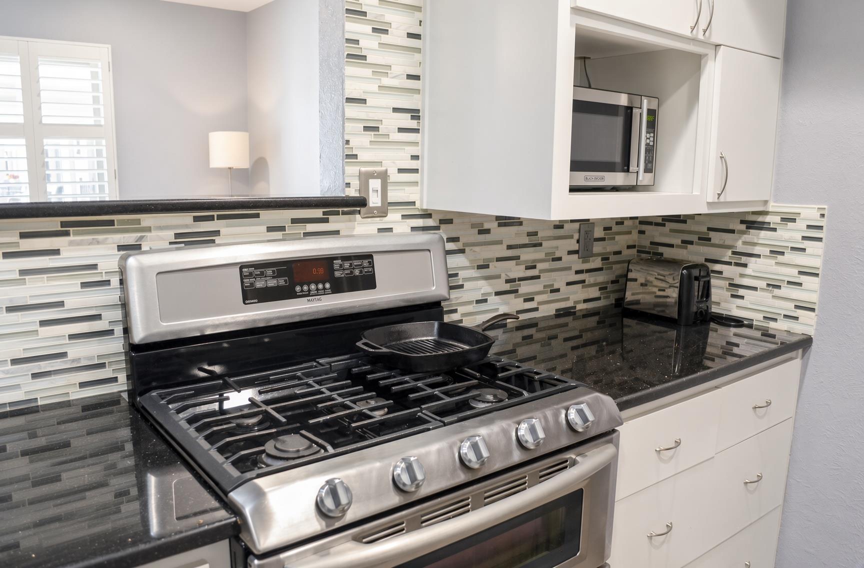 505 W 7th St #109 Property Photo 7