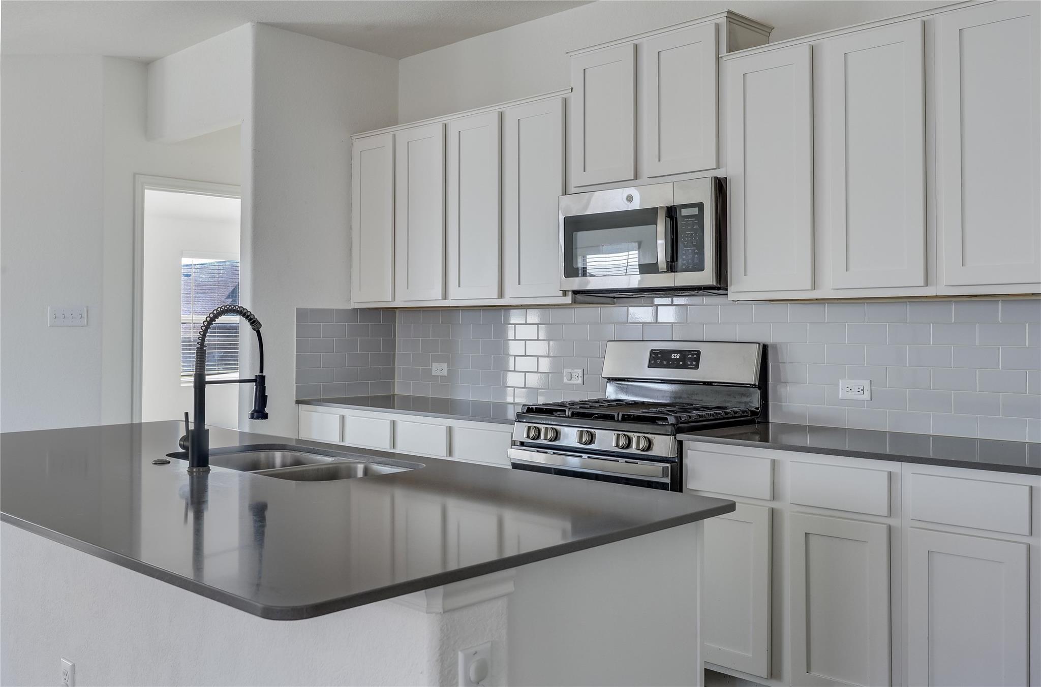 21409 Wilmiller Ln Property Photo 17