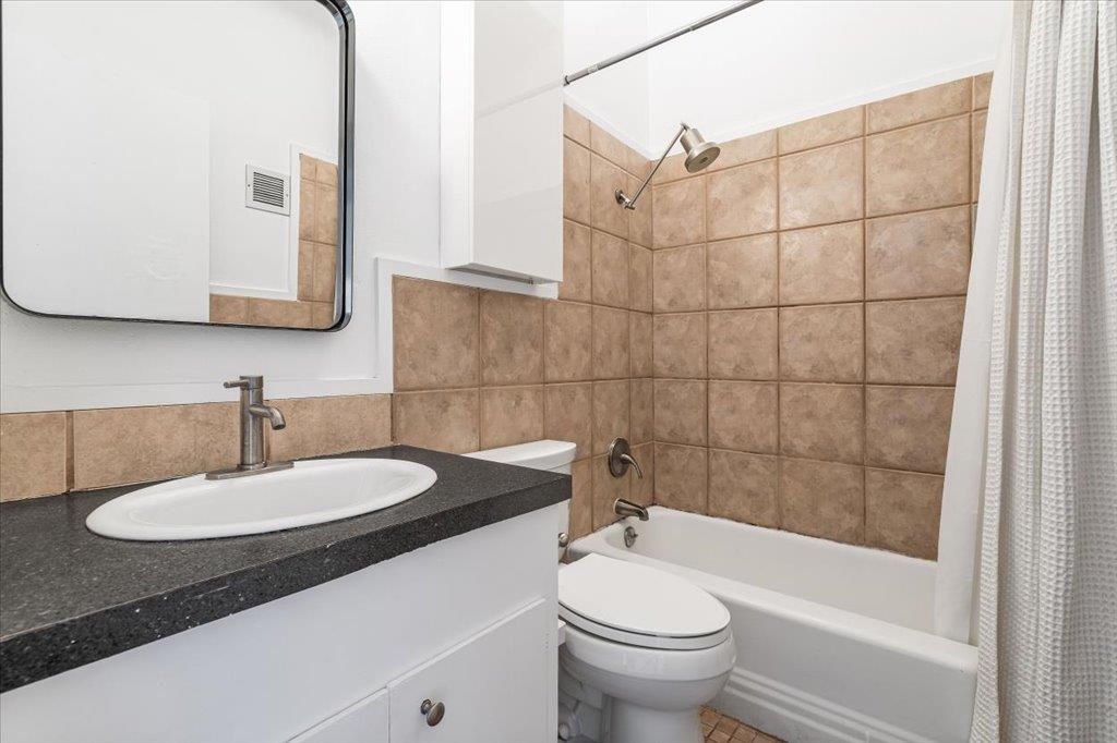 1304 Mariposa Dr #206 Property Photo 11