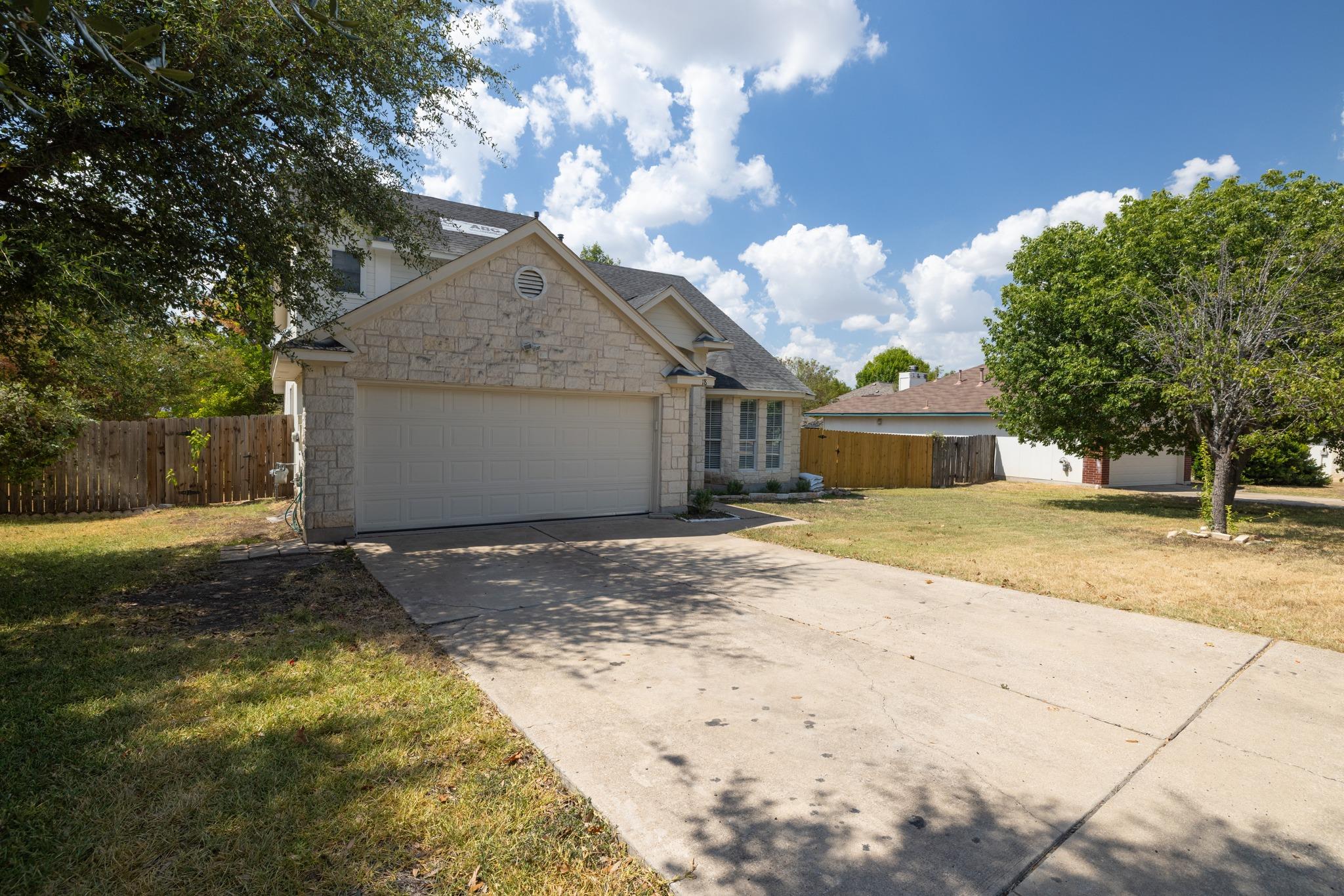 18 Azalea Dr Property Photo 2