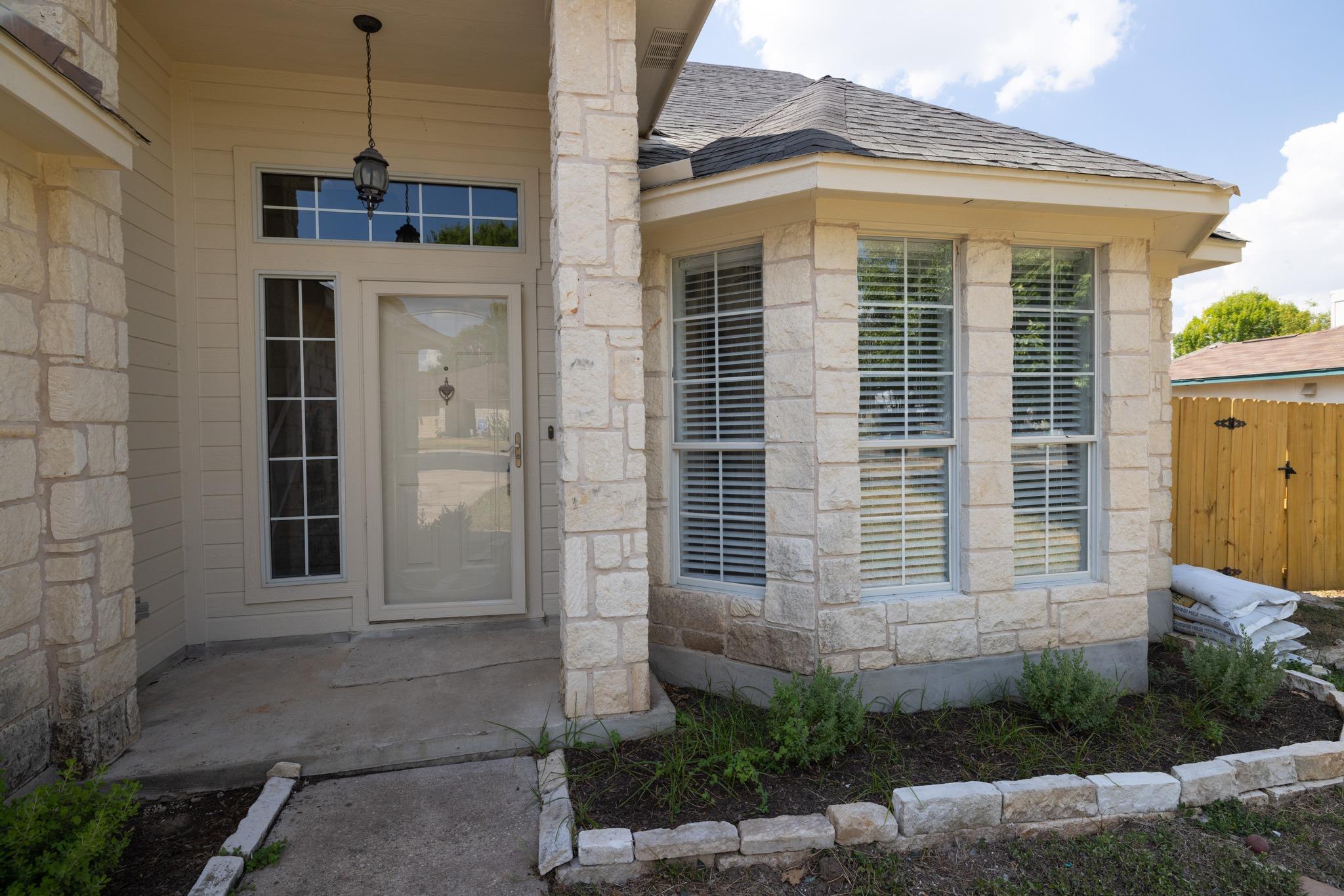 18 Azalea Dr Property Photo 4