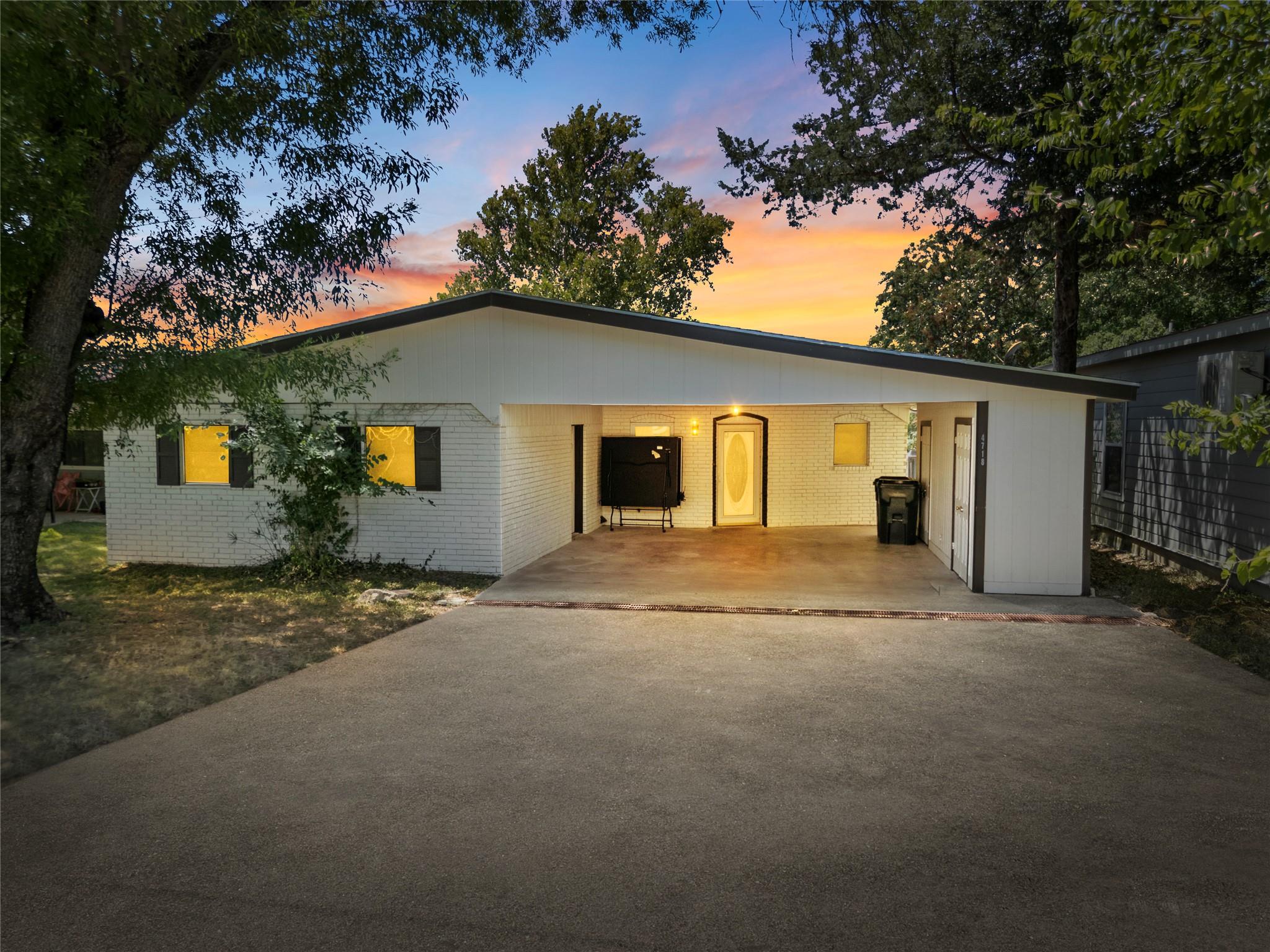 4718 River Oaks Dr Property Photo 3