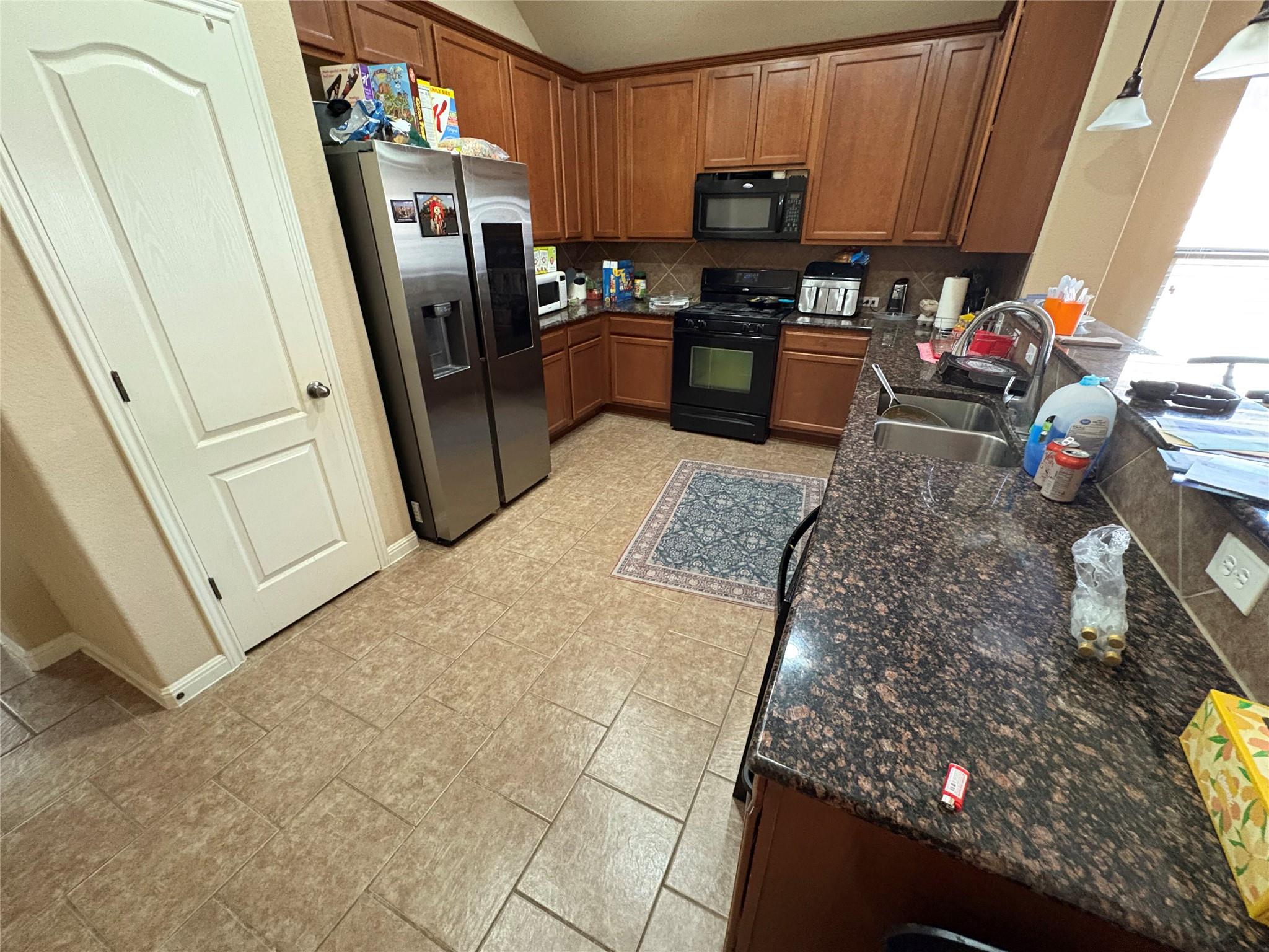 2316 Dovetail St Property Photo 9