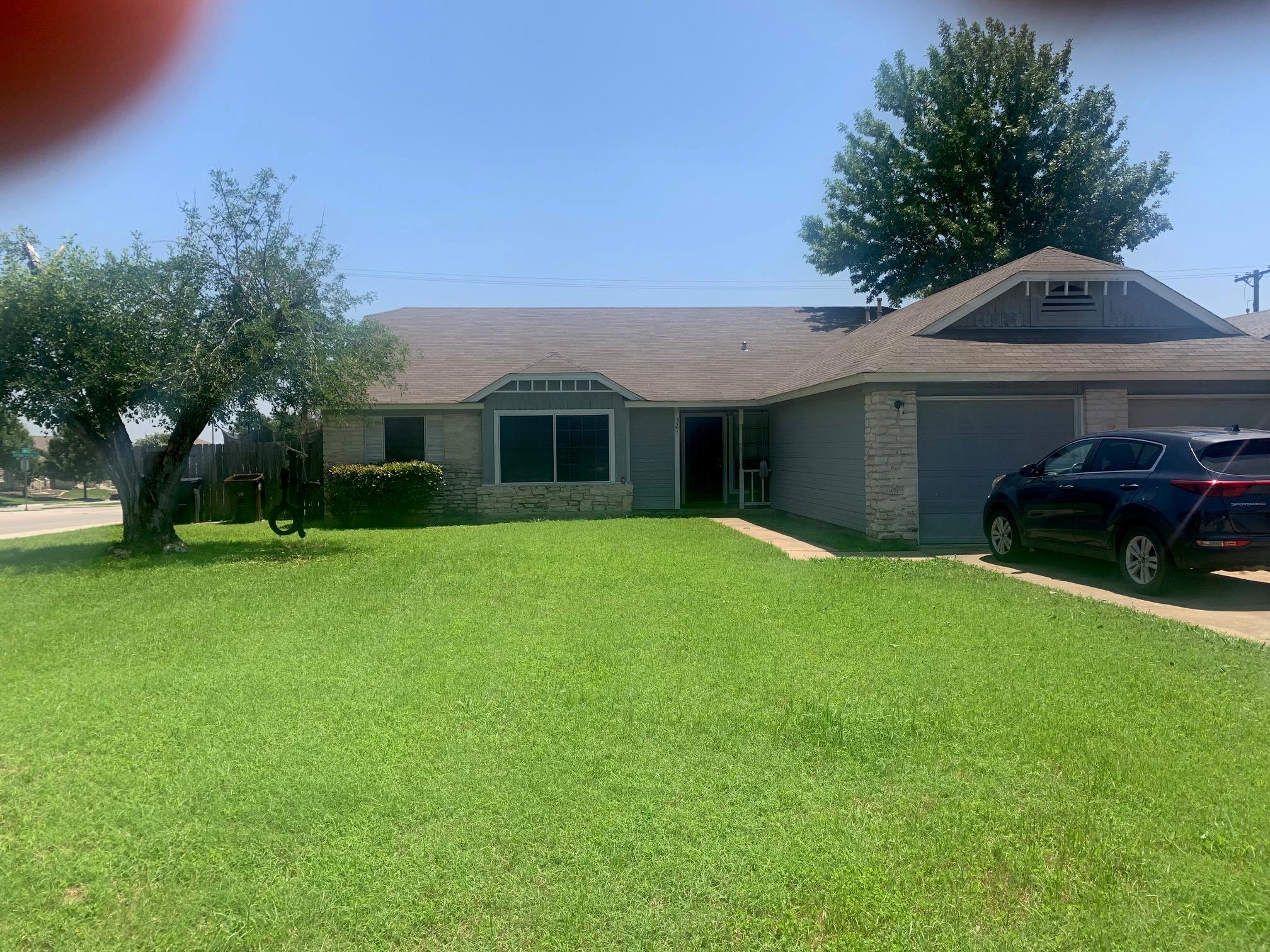 523 Greenlawn Blvd Property Photo 2
