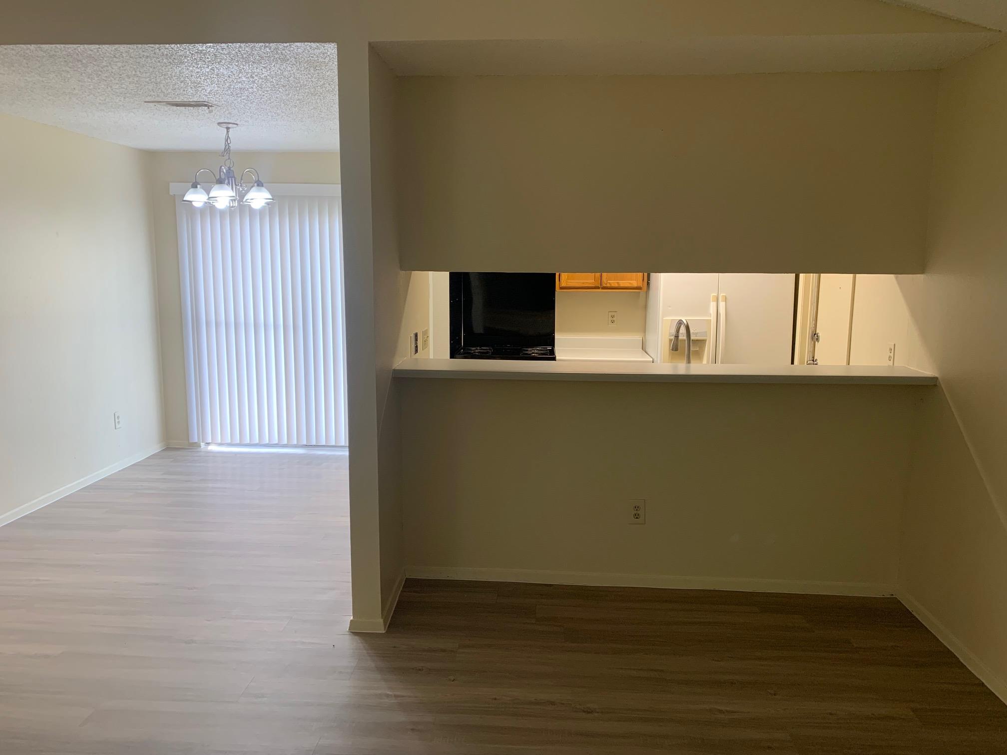 523 Greenlawn Blvd Property Photo 4