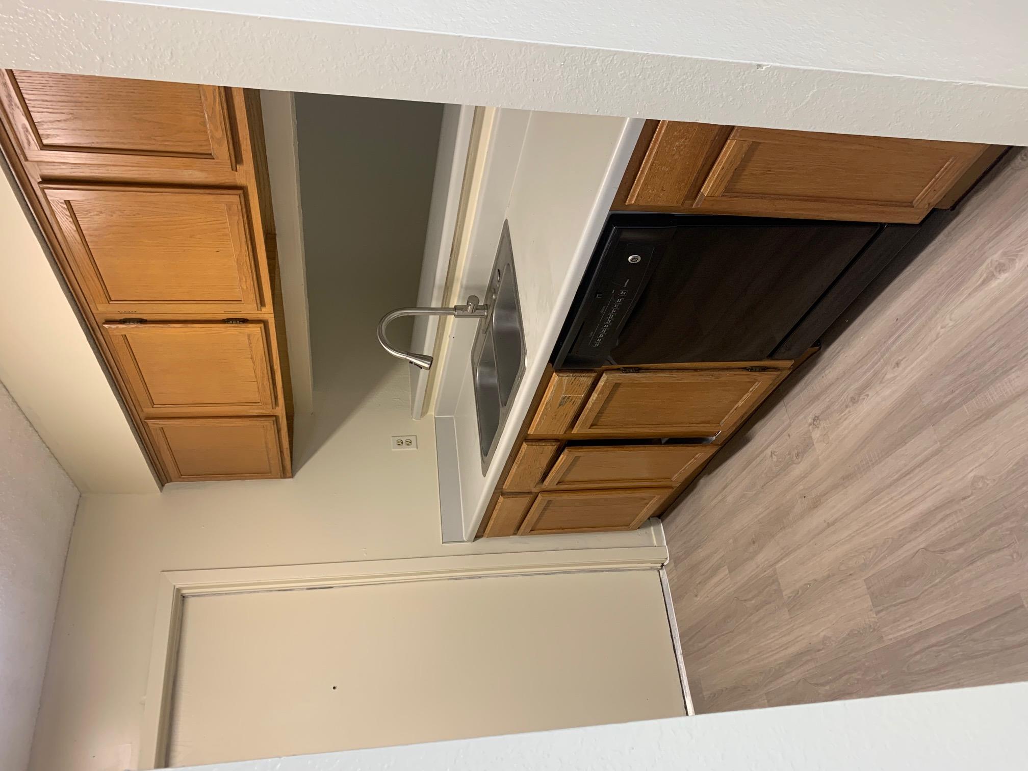 523 Greenlawn Blvd Property Photo 8