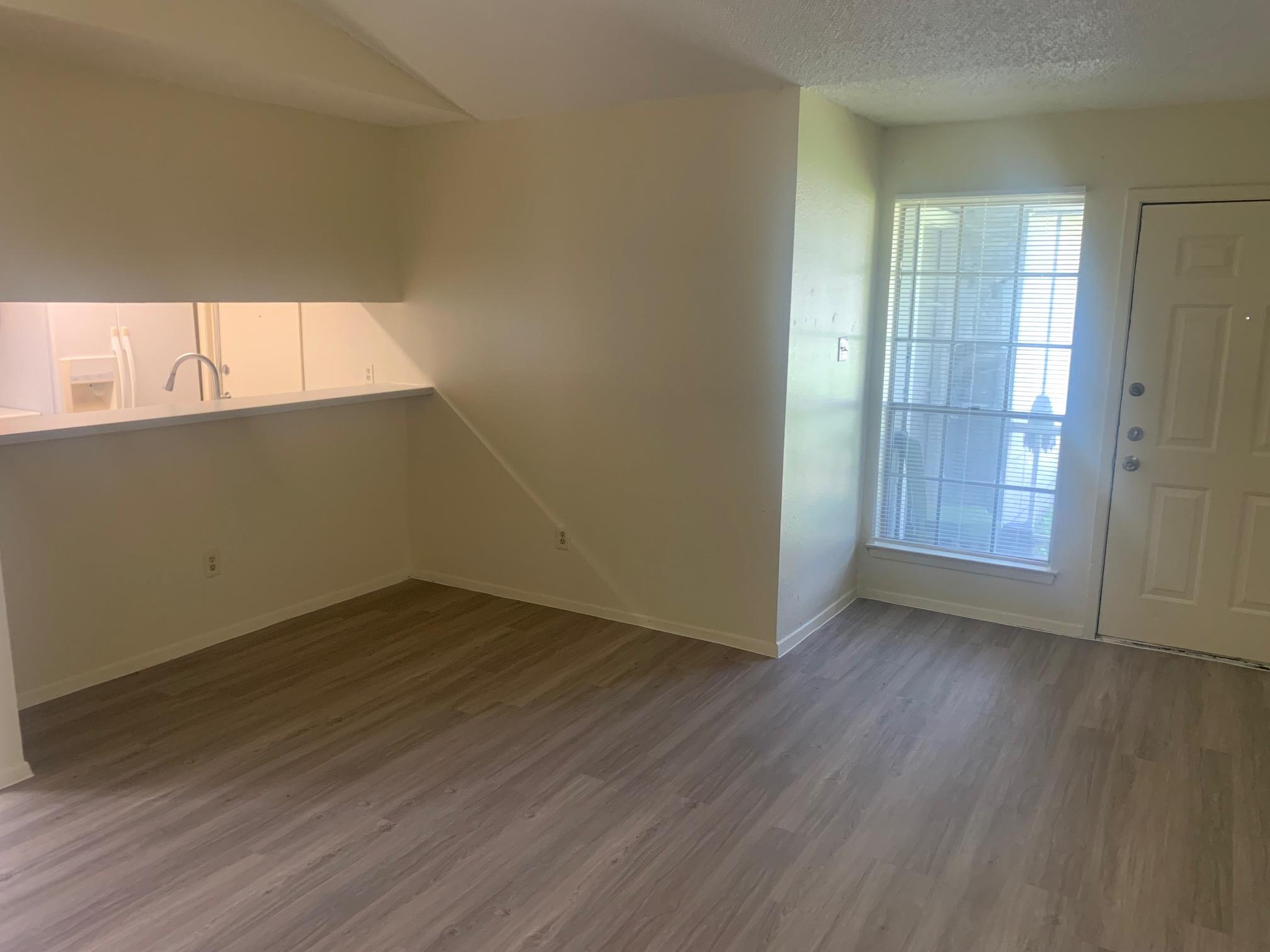 523 Greenlawn Blvd Property Photo 14
