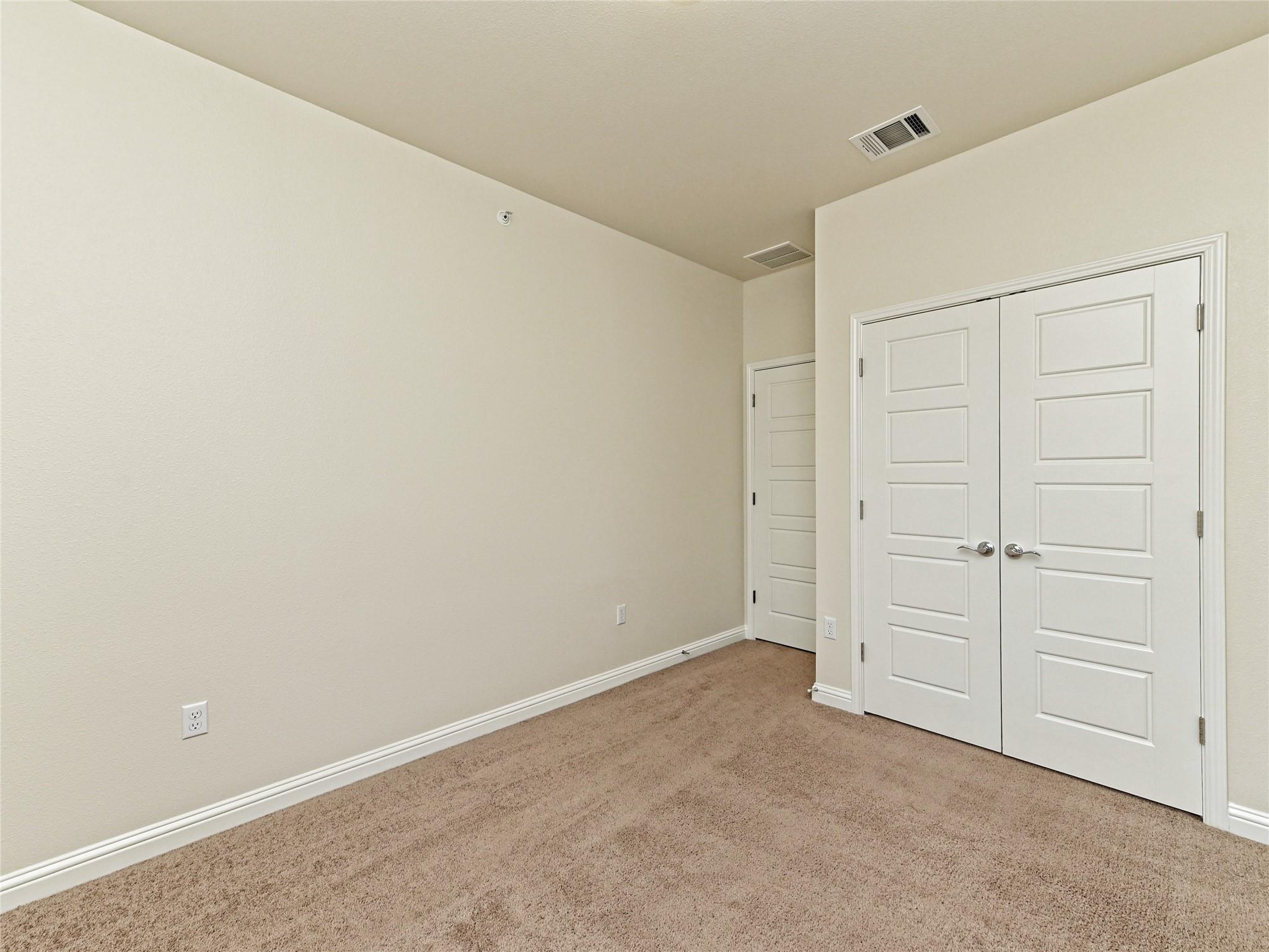 6814 E Riverside Dr #63 Property Photo 18