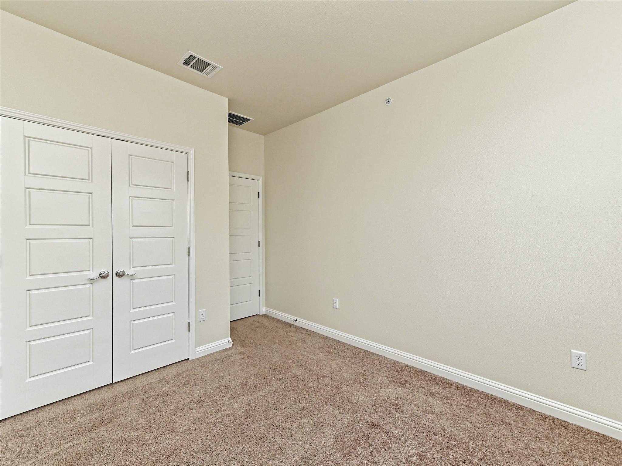 6814 E Riverside Dr #63 Property Photo 21