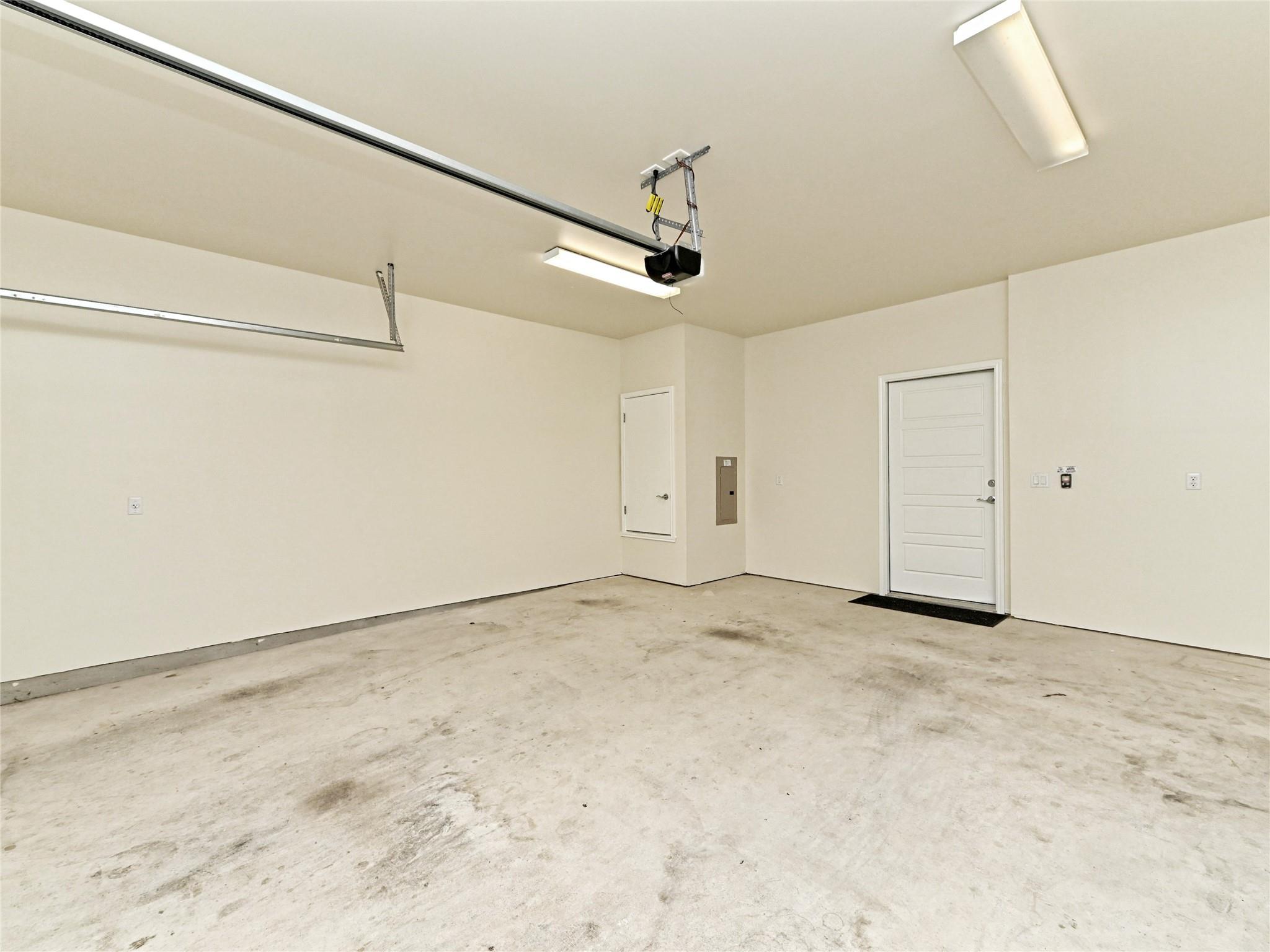 6814 E Riverside Dr #63 Property Photo 23