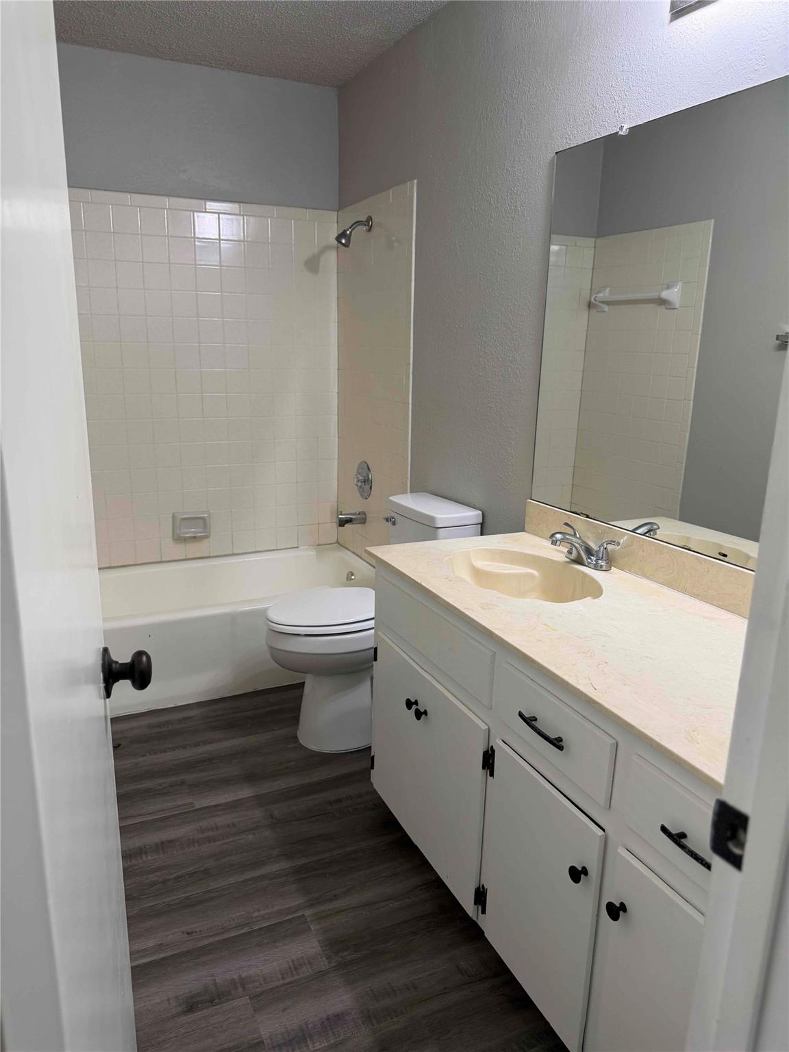 606 Brookhollow Dr Property Photo 15