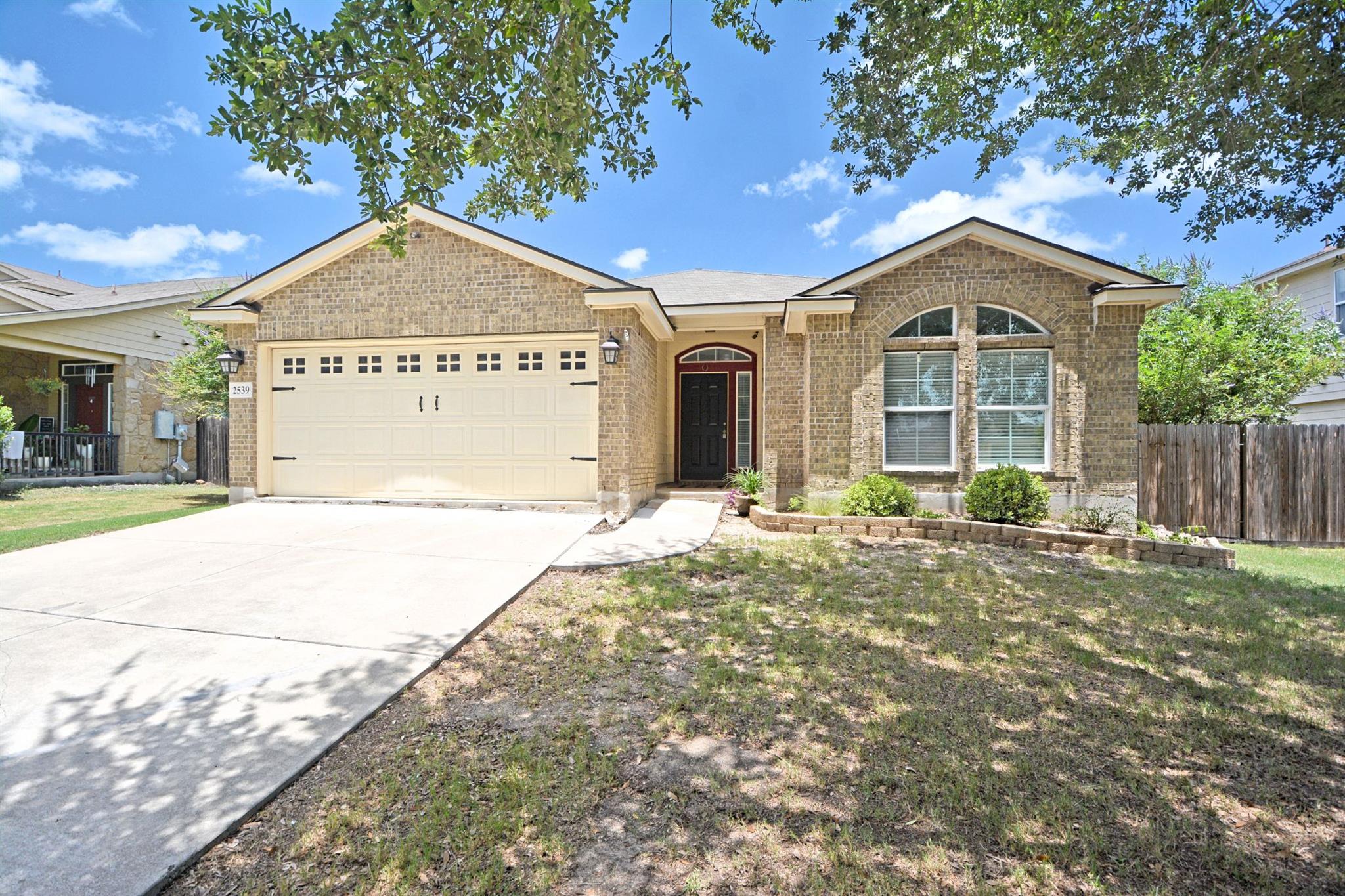 2539 Fayette Dr Property Photo 1