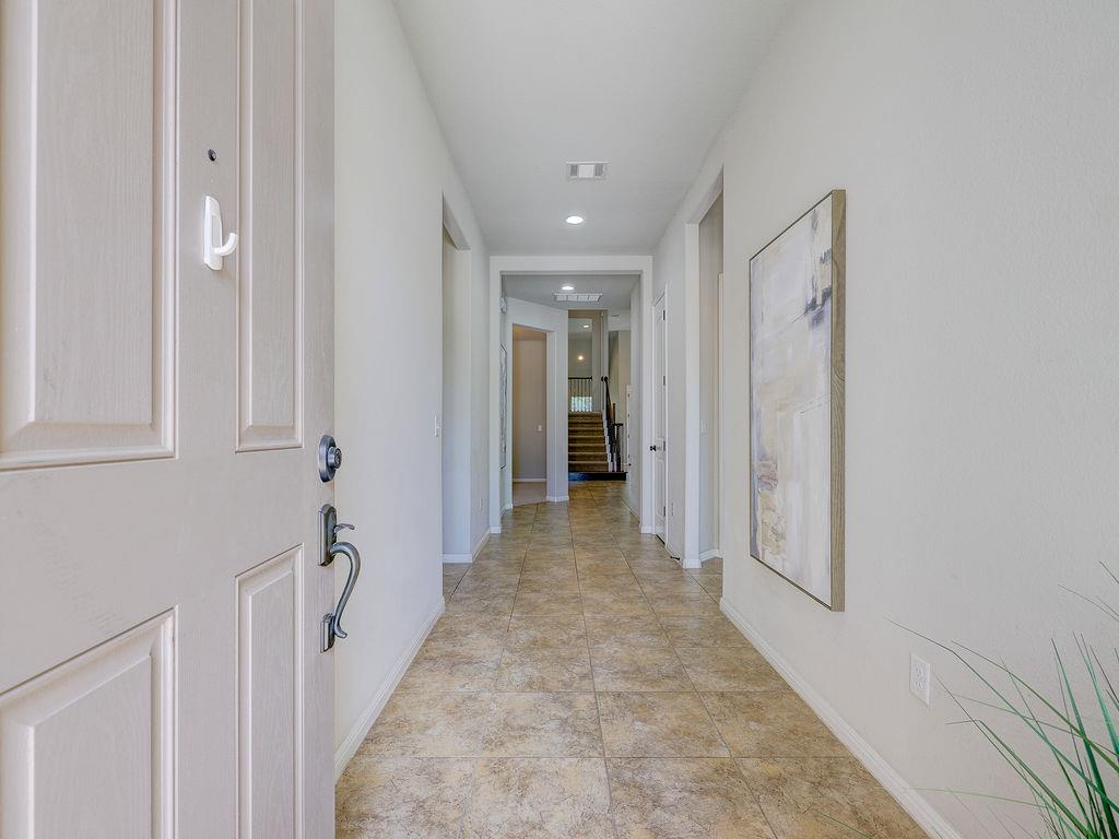 520 Acadia Bnd Property Photo 3
