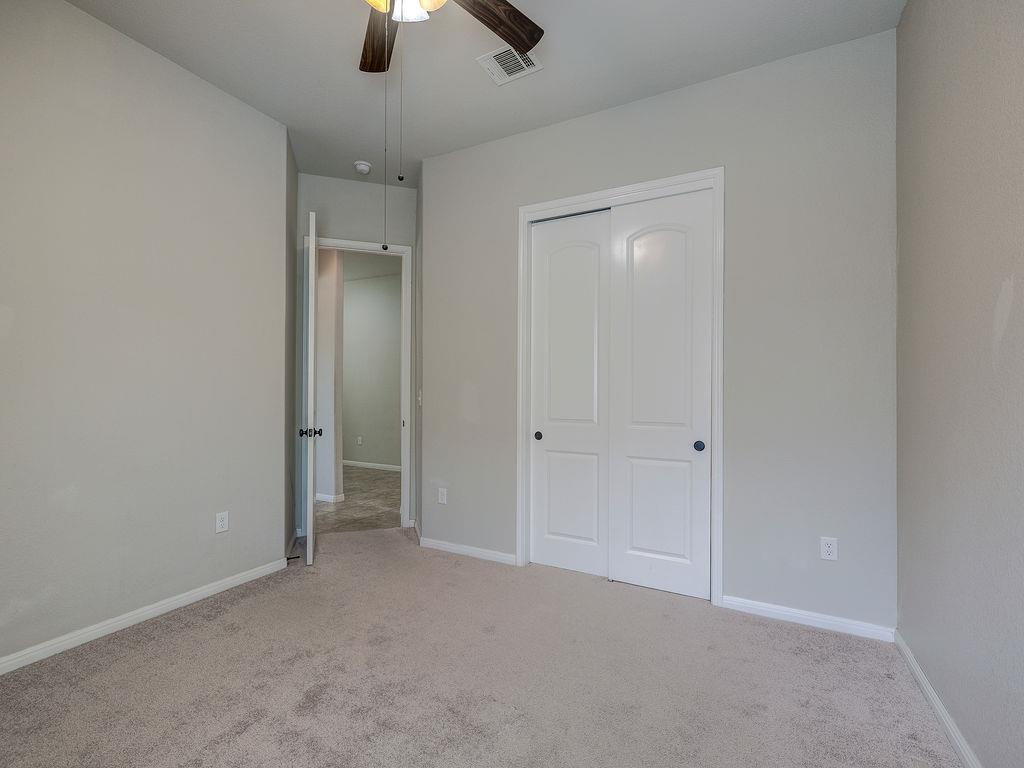 520 Acadia Bnd Property Photo 9