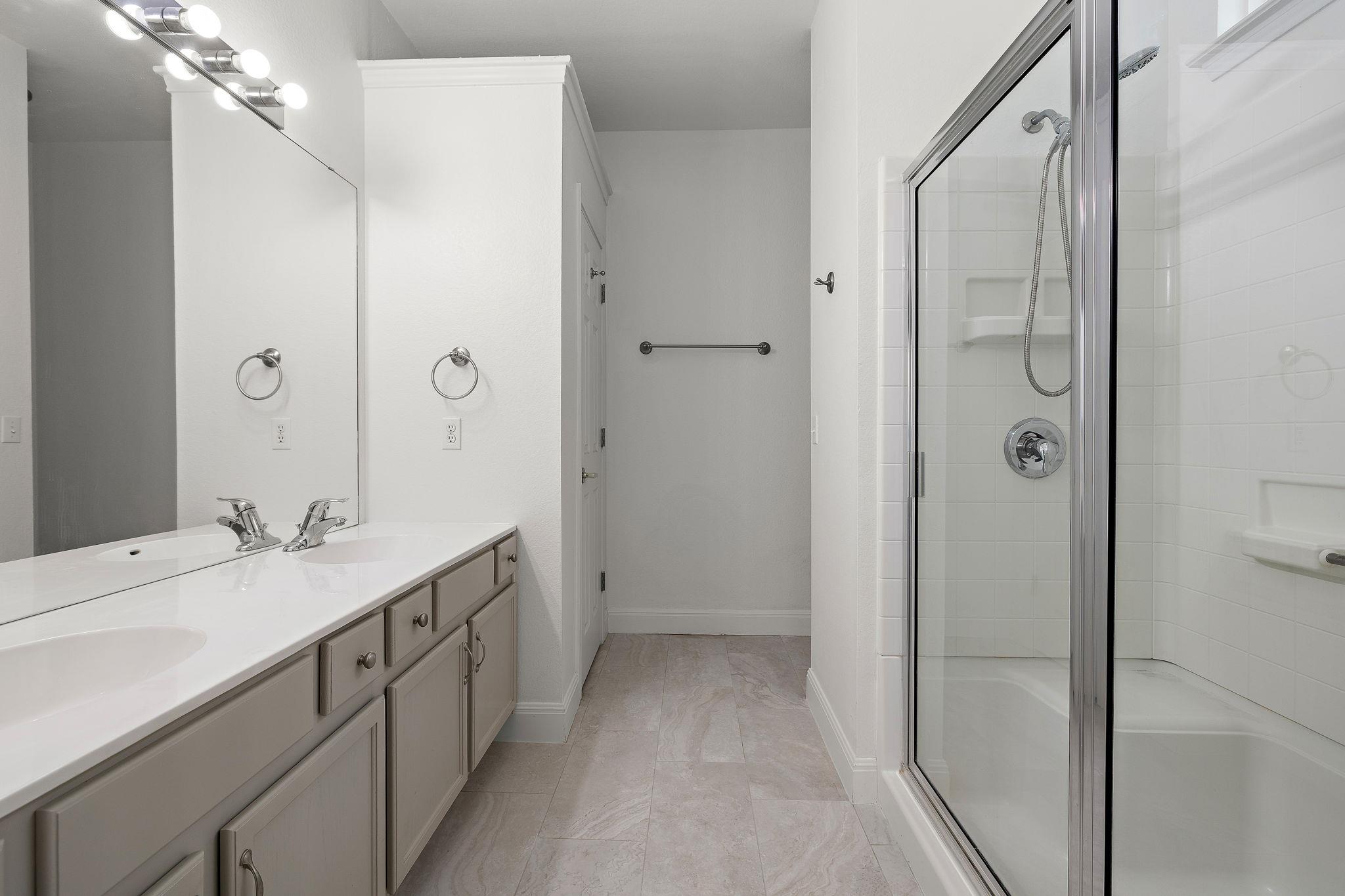 210 Crockett Loop Property Photo 14