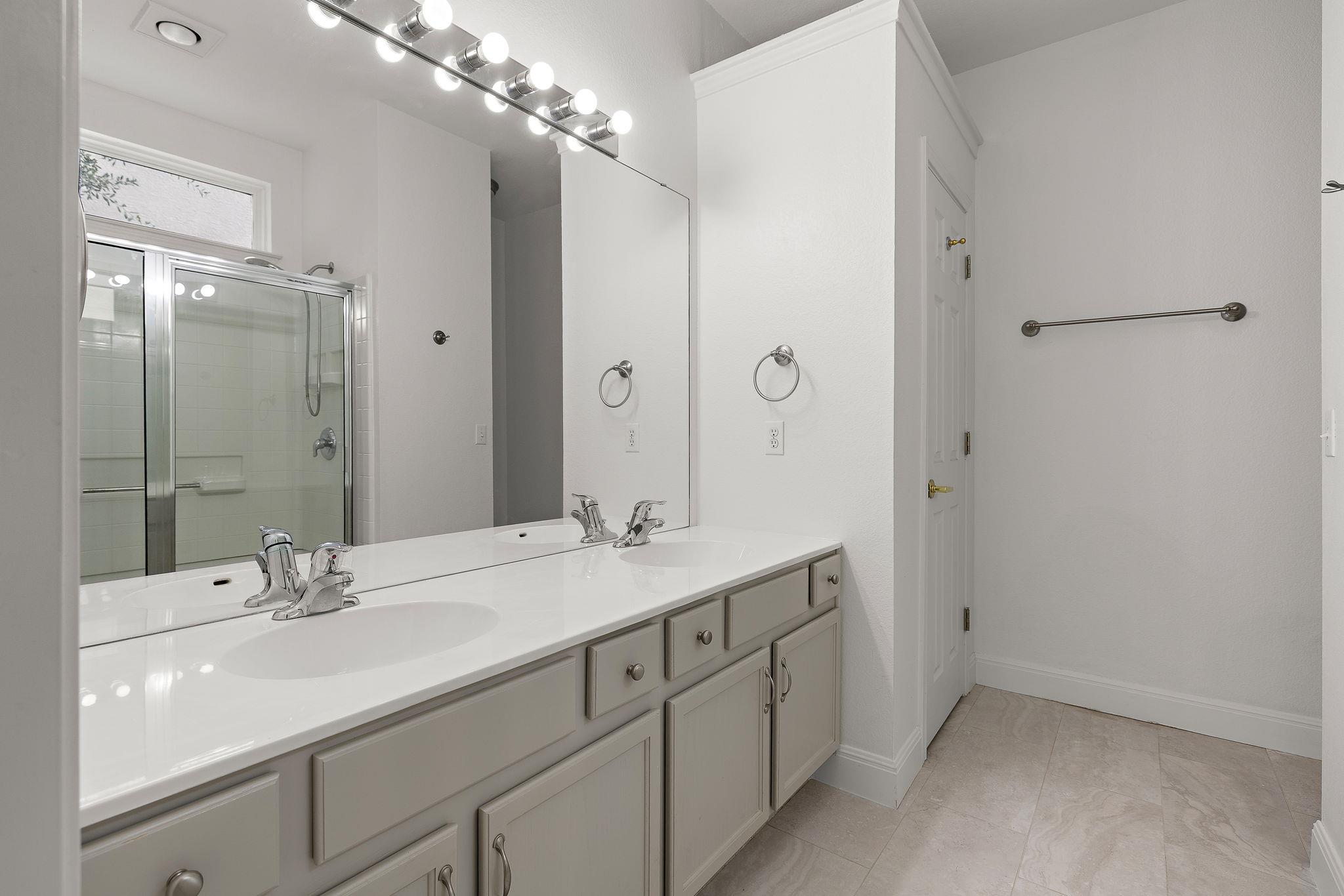 210 Crockett Loop Property Photo 15