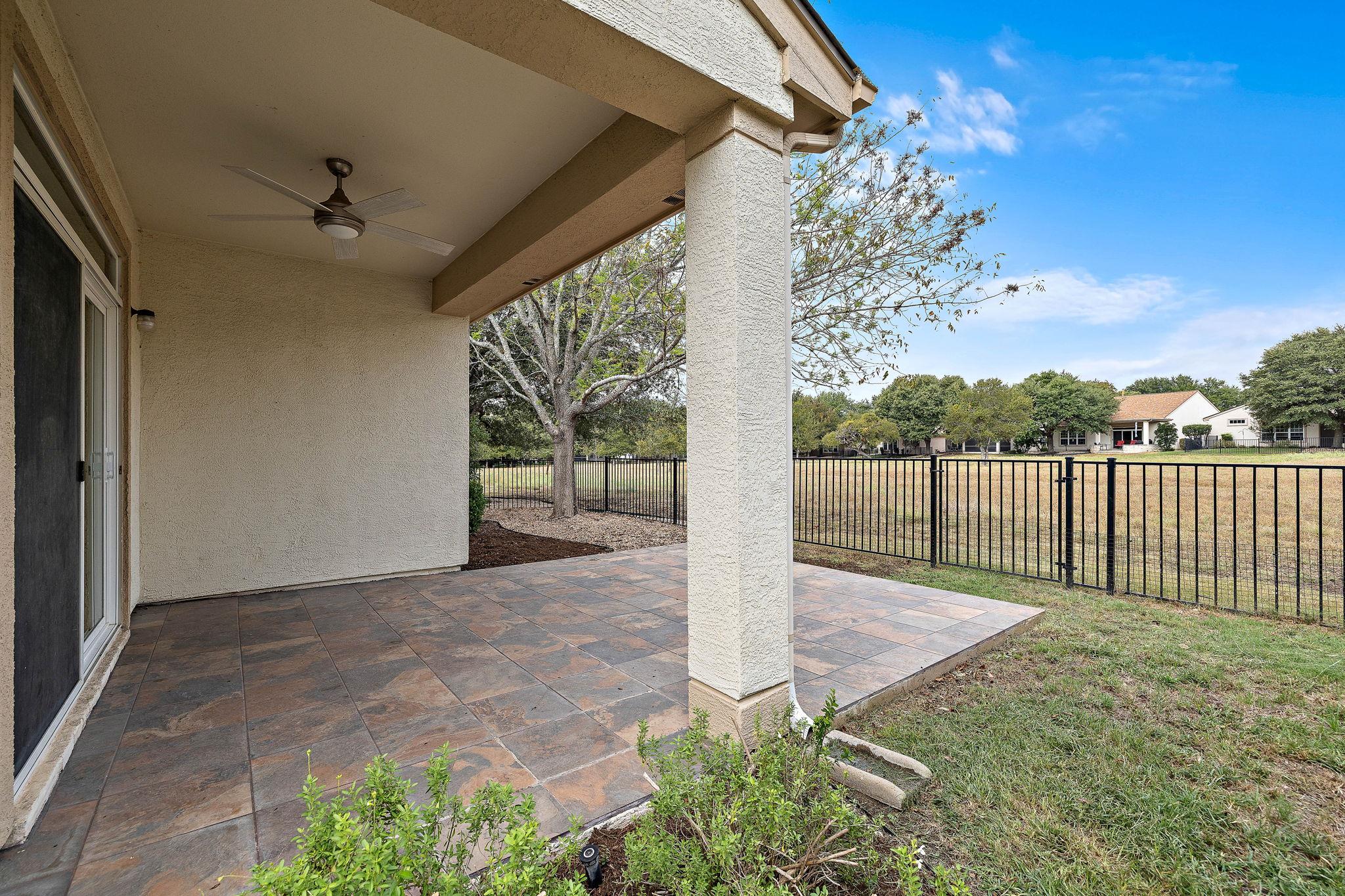 210 Crockett Loop Property Photo 22