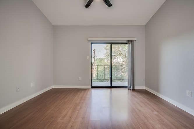 2901 San Jacinto Blvd #306 Property Photo 8