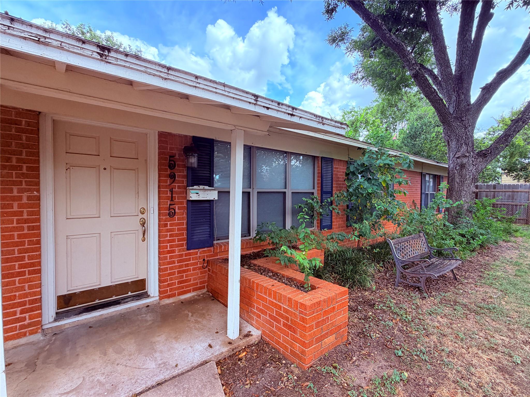 5915 Sunshine Dr Property Photo 2