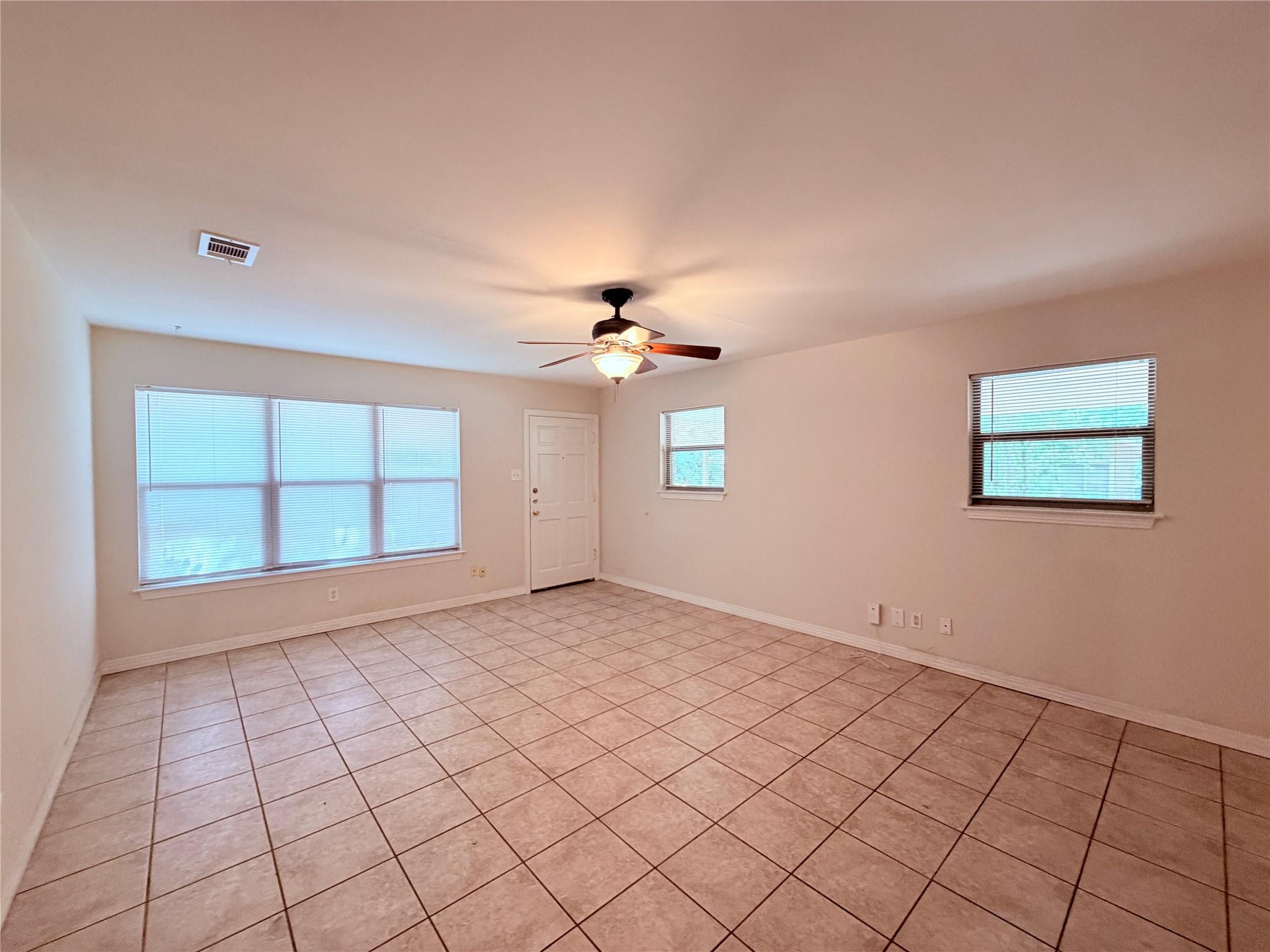 5915 Sunshine Dr Property Photo 4