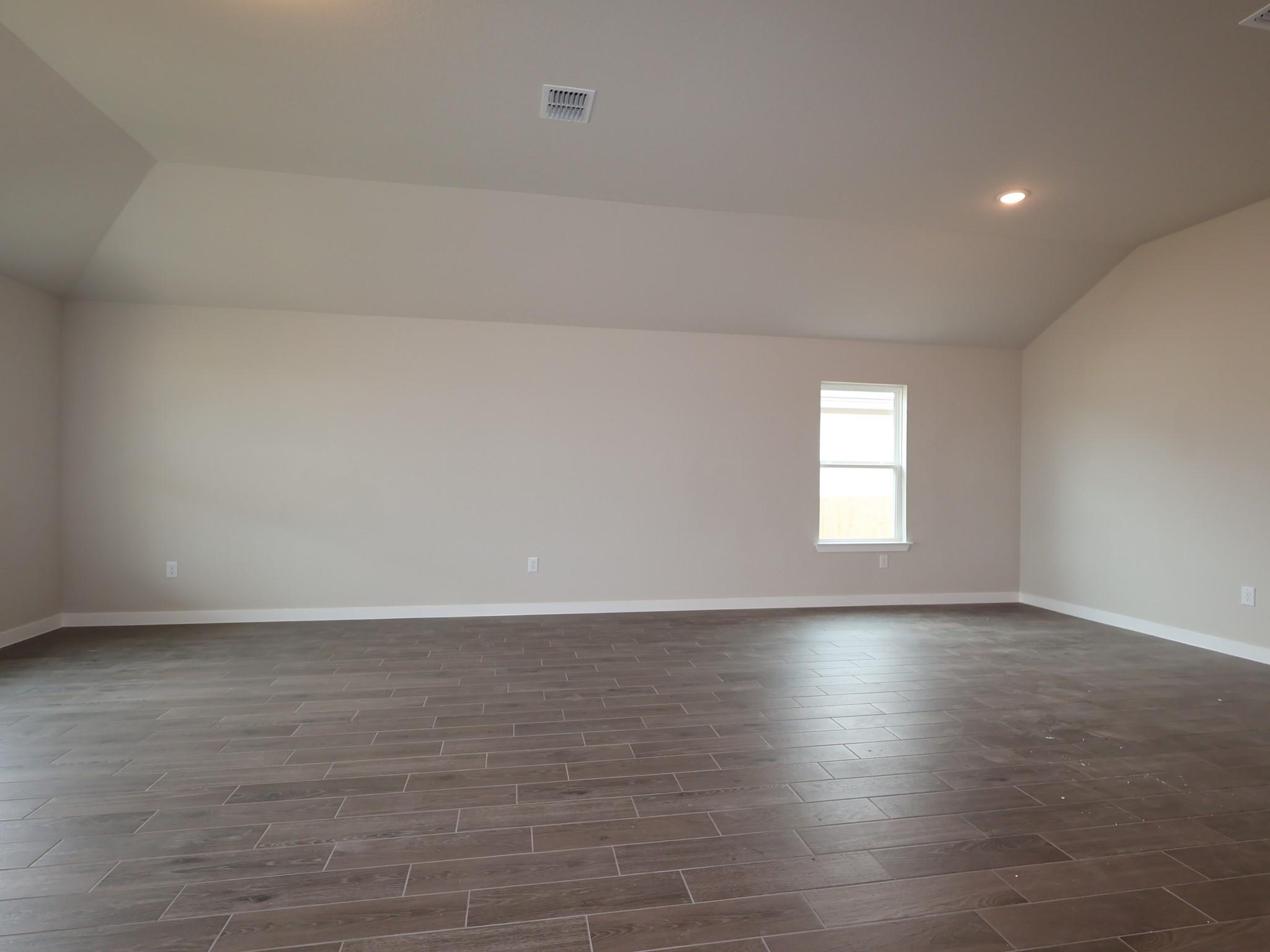 12308 Setting Peak Ln Property Photo 6