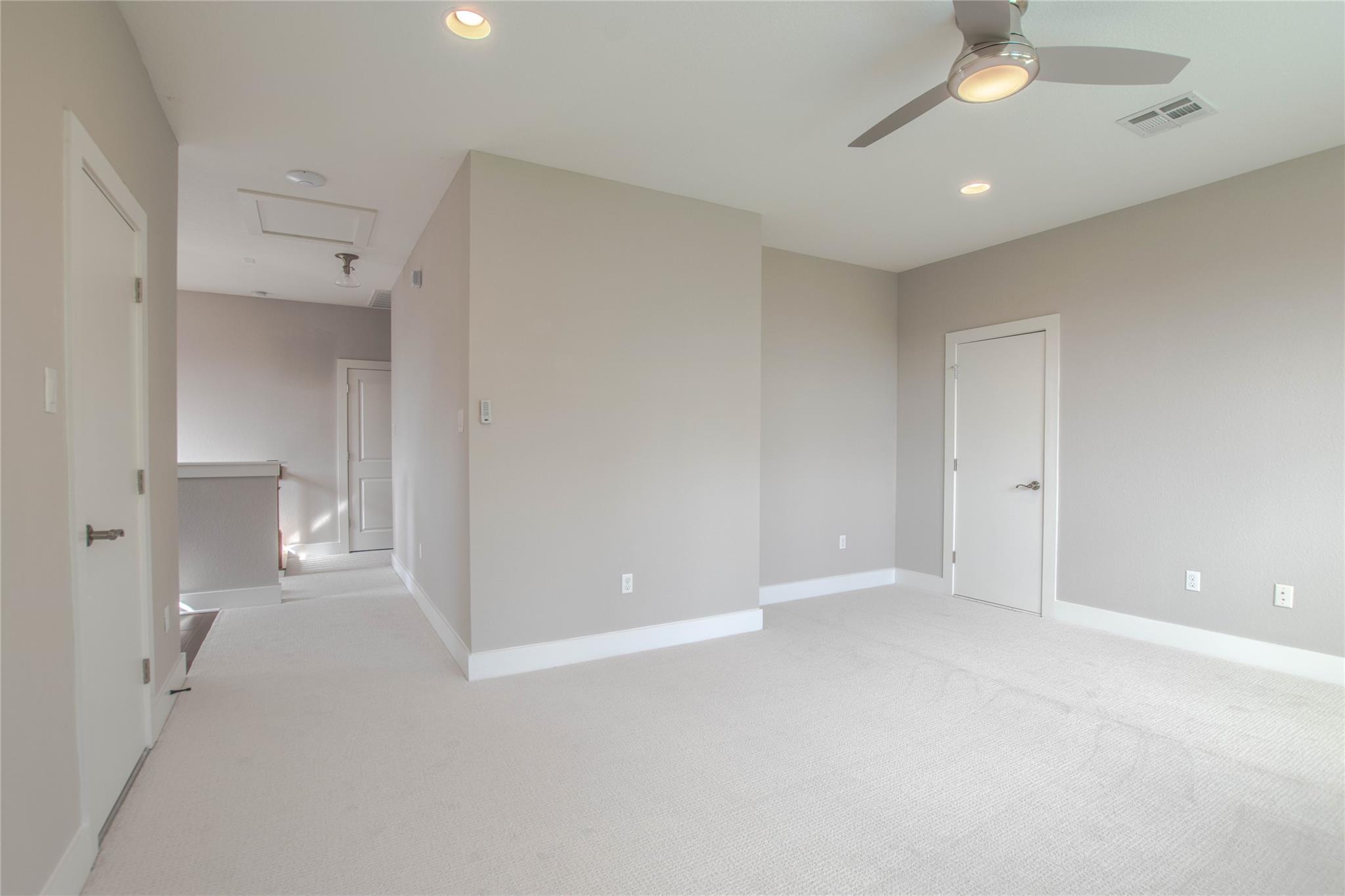 2717 Geraghty Ave Property Photo 26