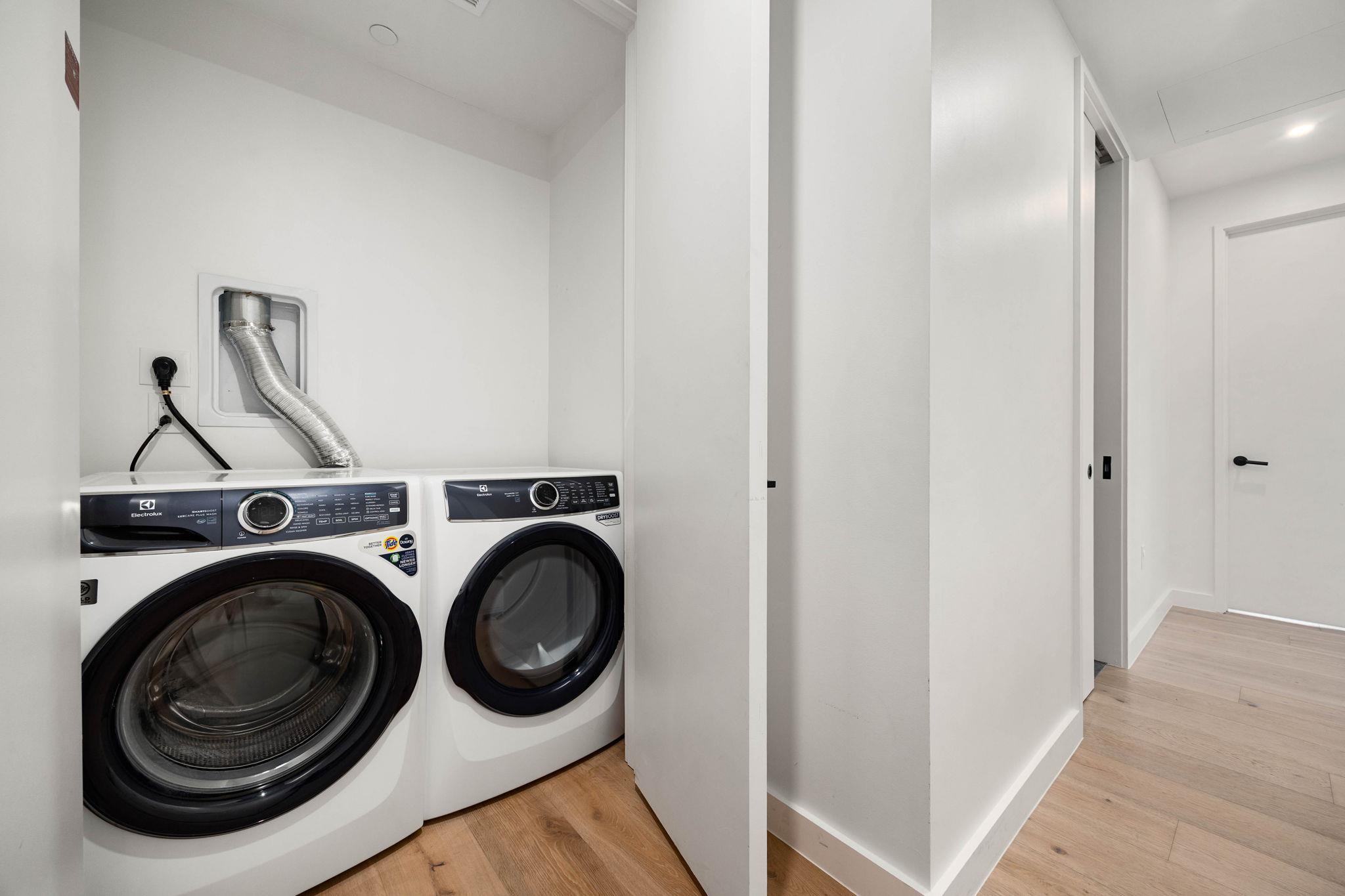 610 Davis St #3308 Property Photo 17