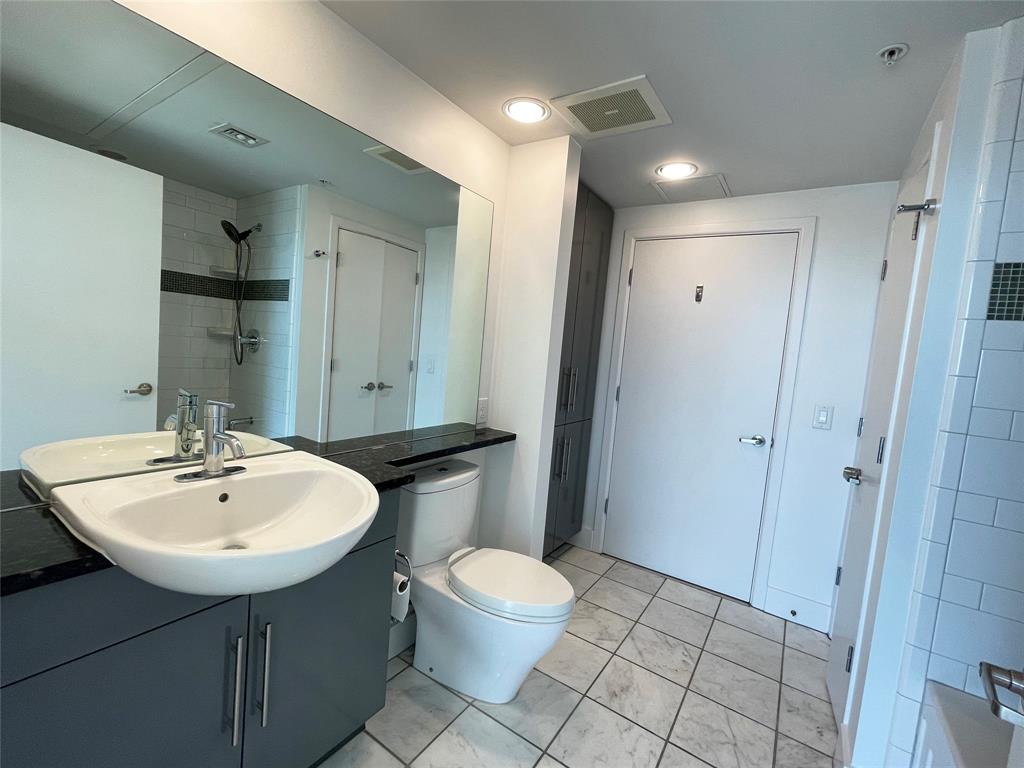 300 Bowie St 2705 Property Photo 21