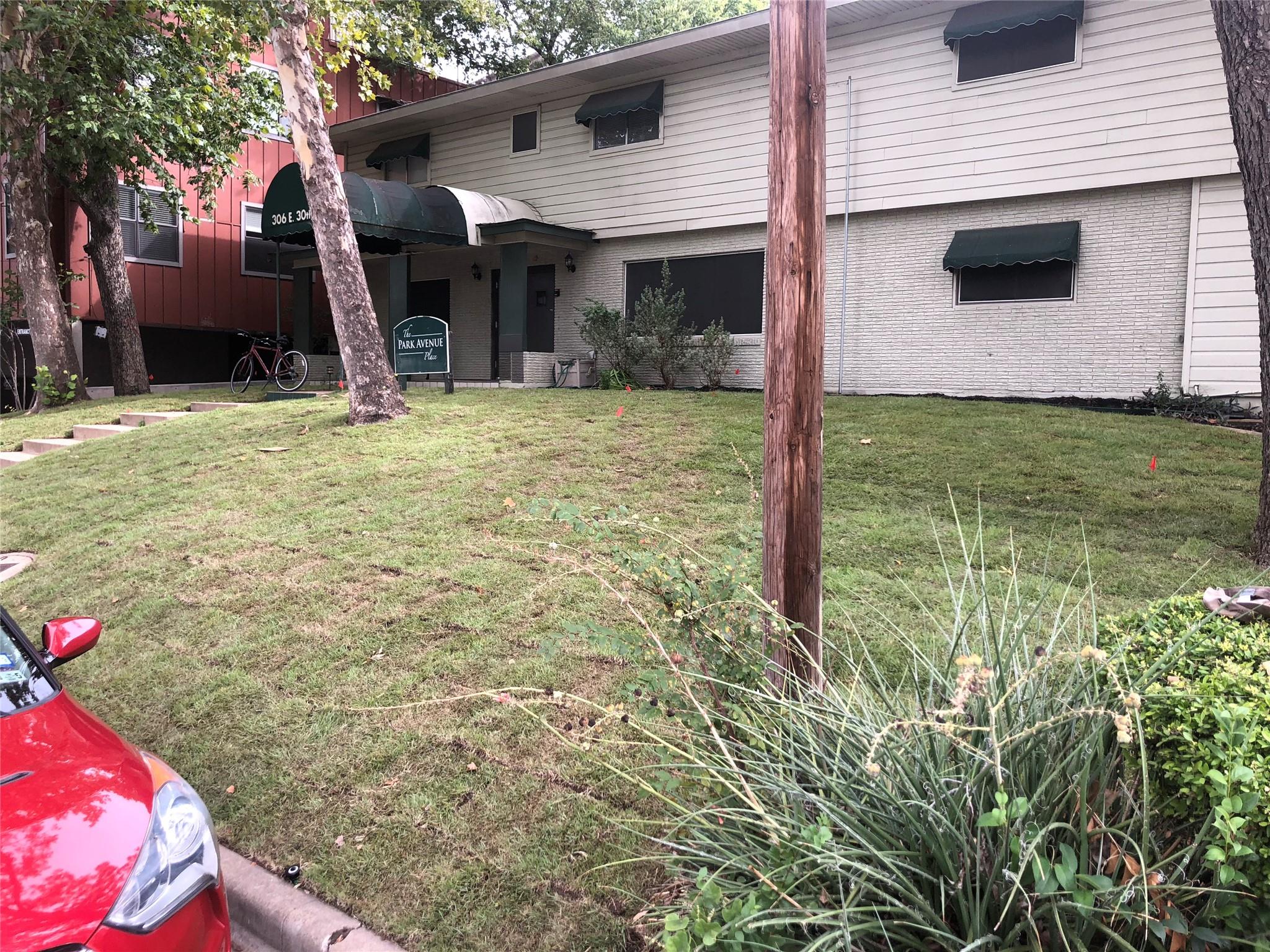 306 E 30th St #205 Property Photo 1