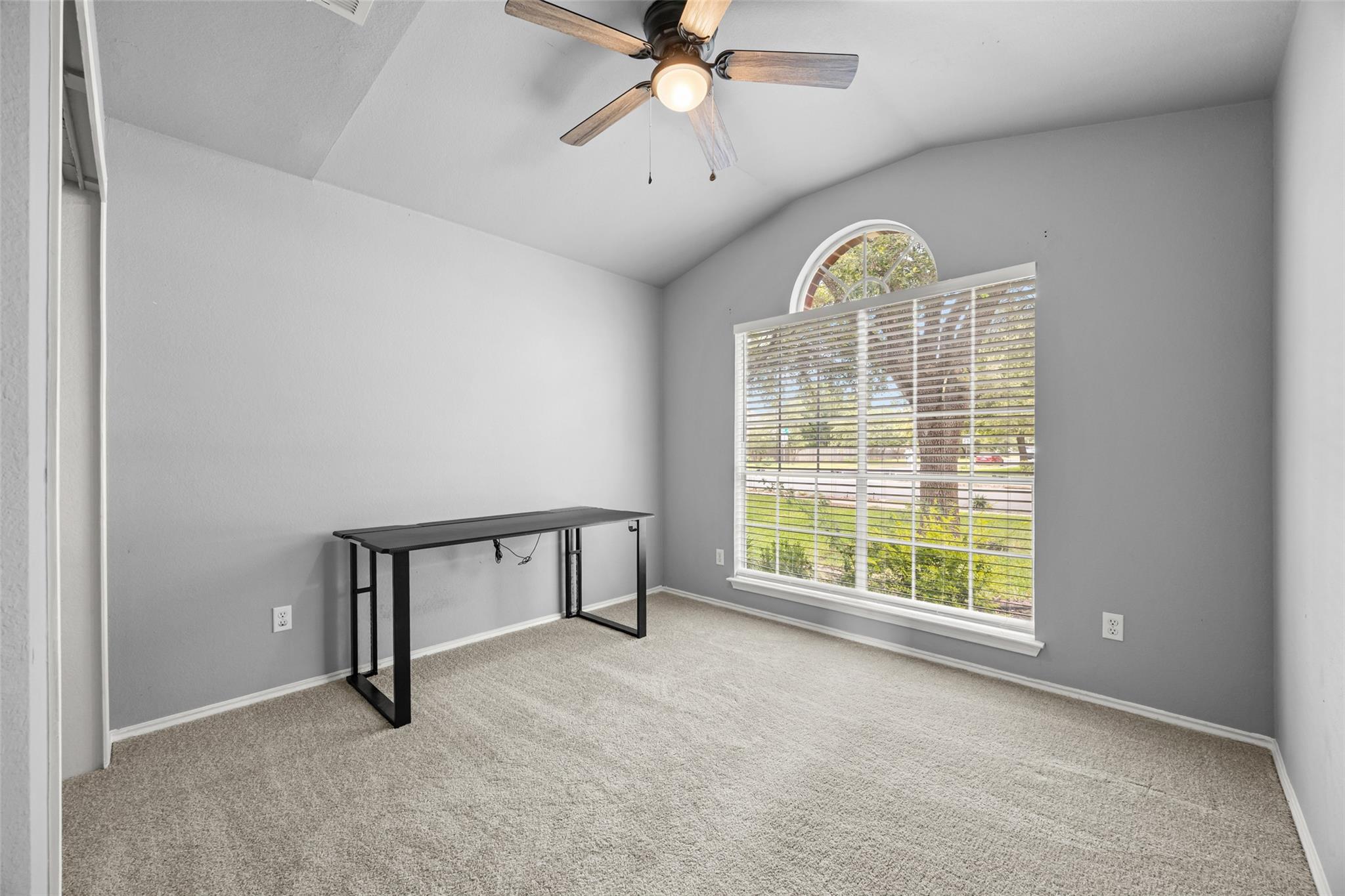 4604 Hoffman Dr Property Photo 6