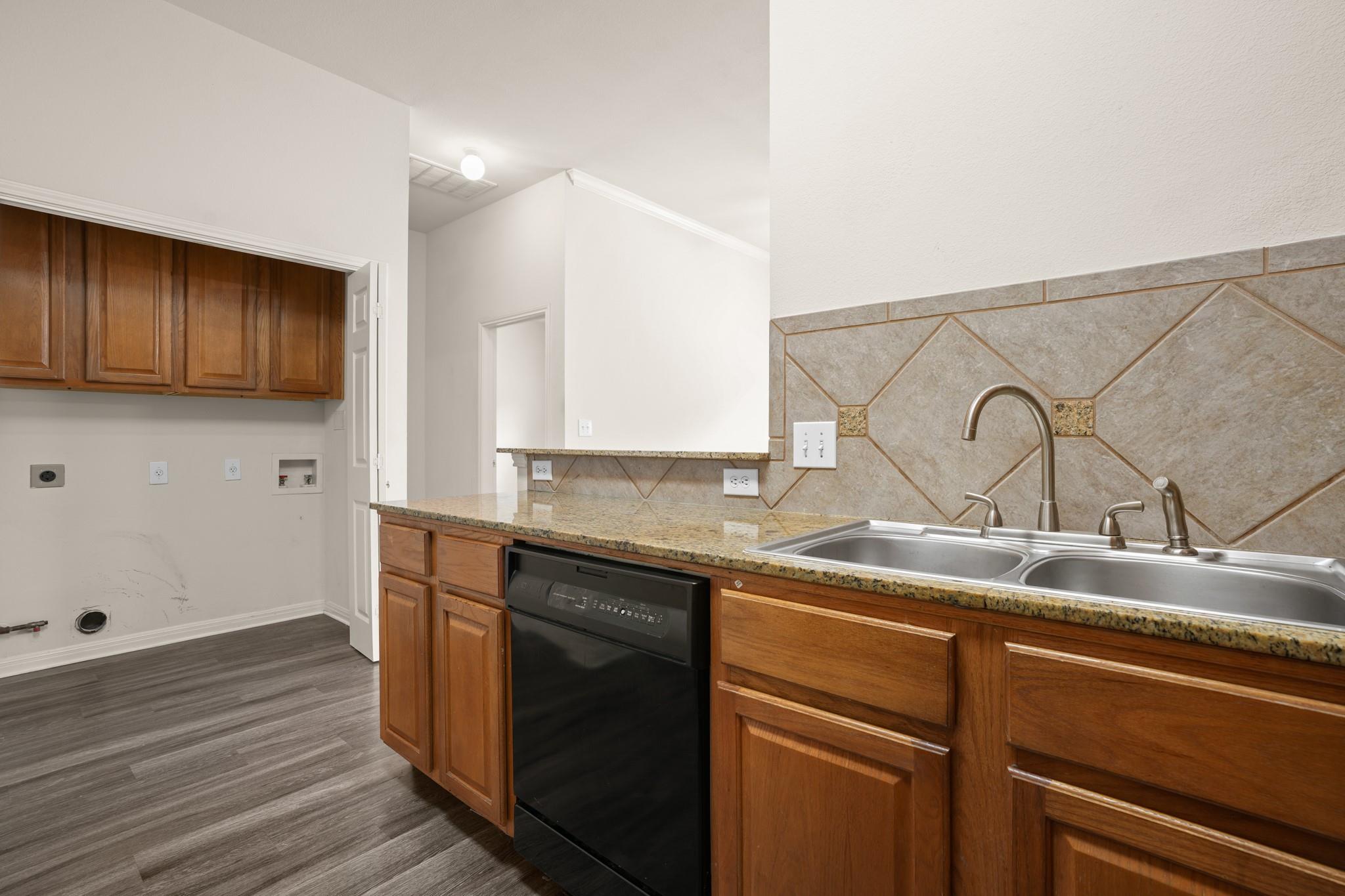 5515 Davis Ln #81 Property Photo 14