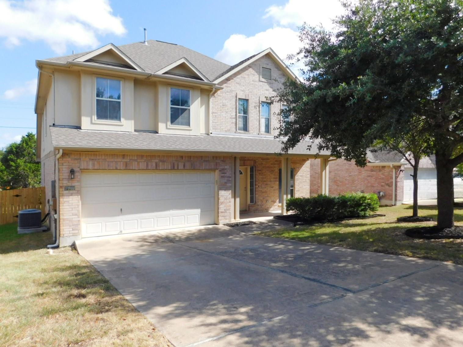 1411 Encino Dr Property Photo 1