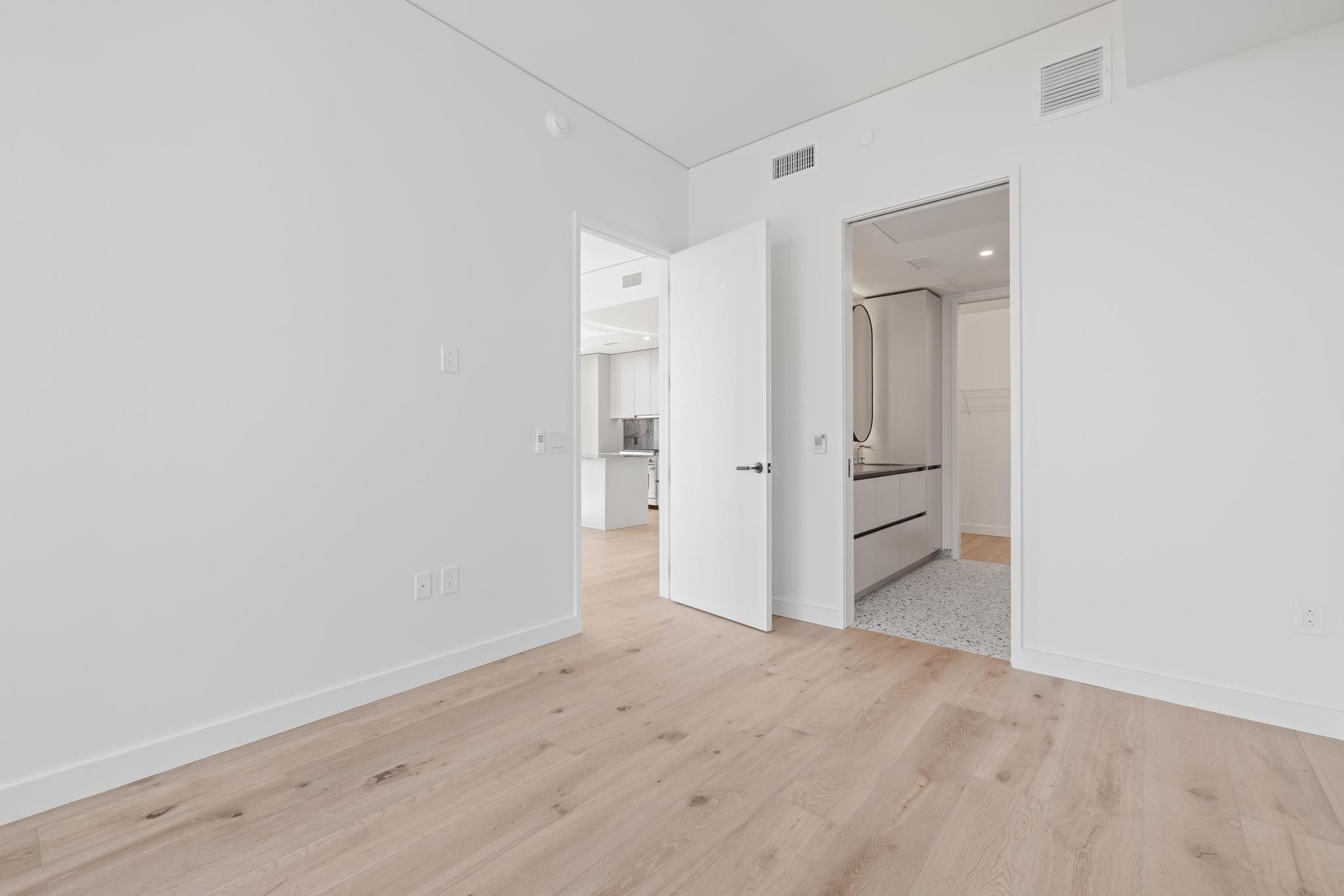 610 Davis St #2712 Property Photo 15