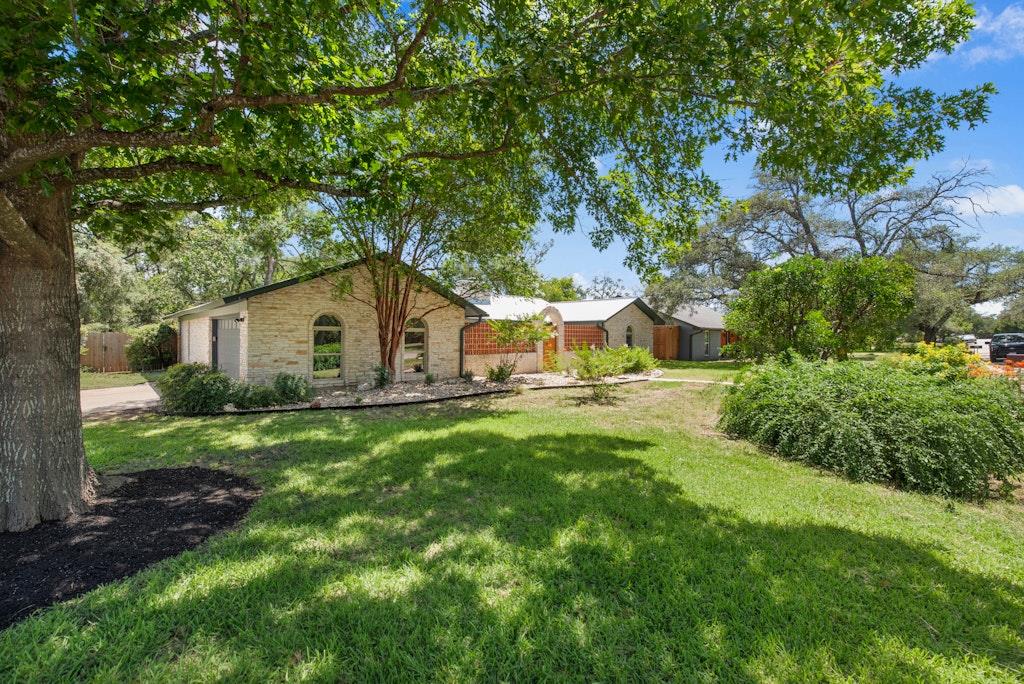 4901 Saddle Dr Property Photo 2