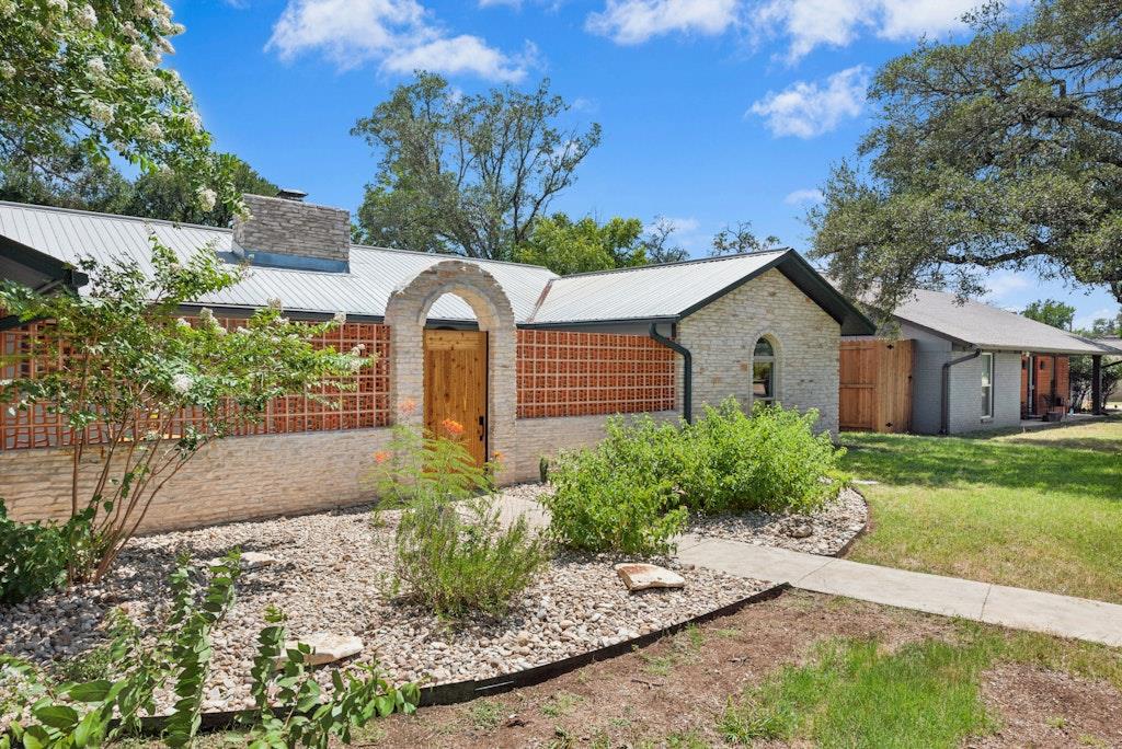 4901 Saddle Dr Property Photo 3