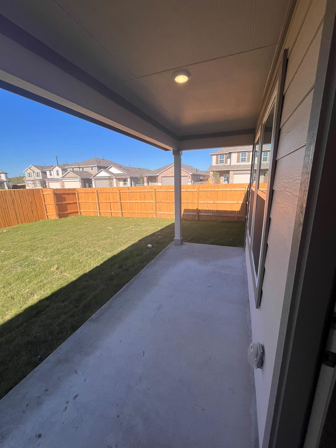 428 Lake Sweetwater Ln Property Photo 15
