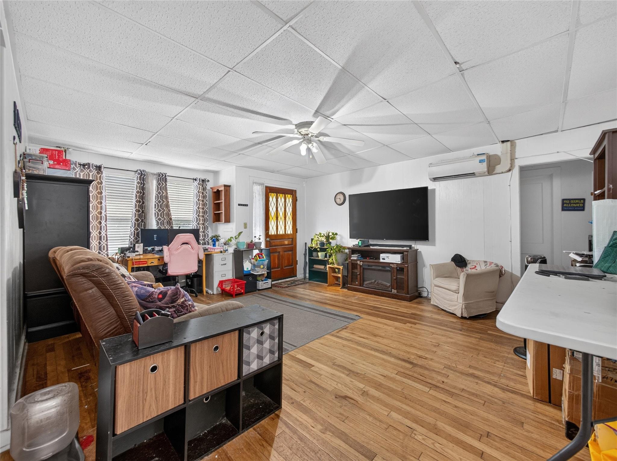203 Hudgins St Property Photo 5