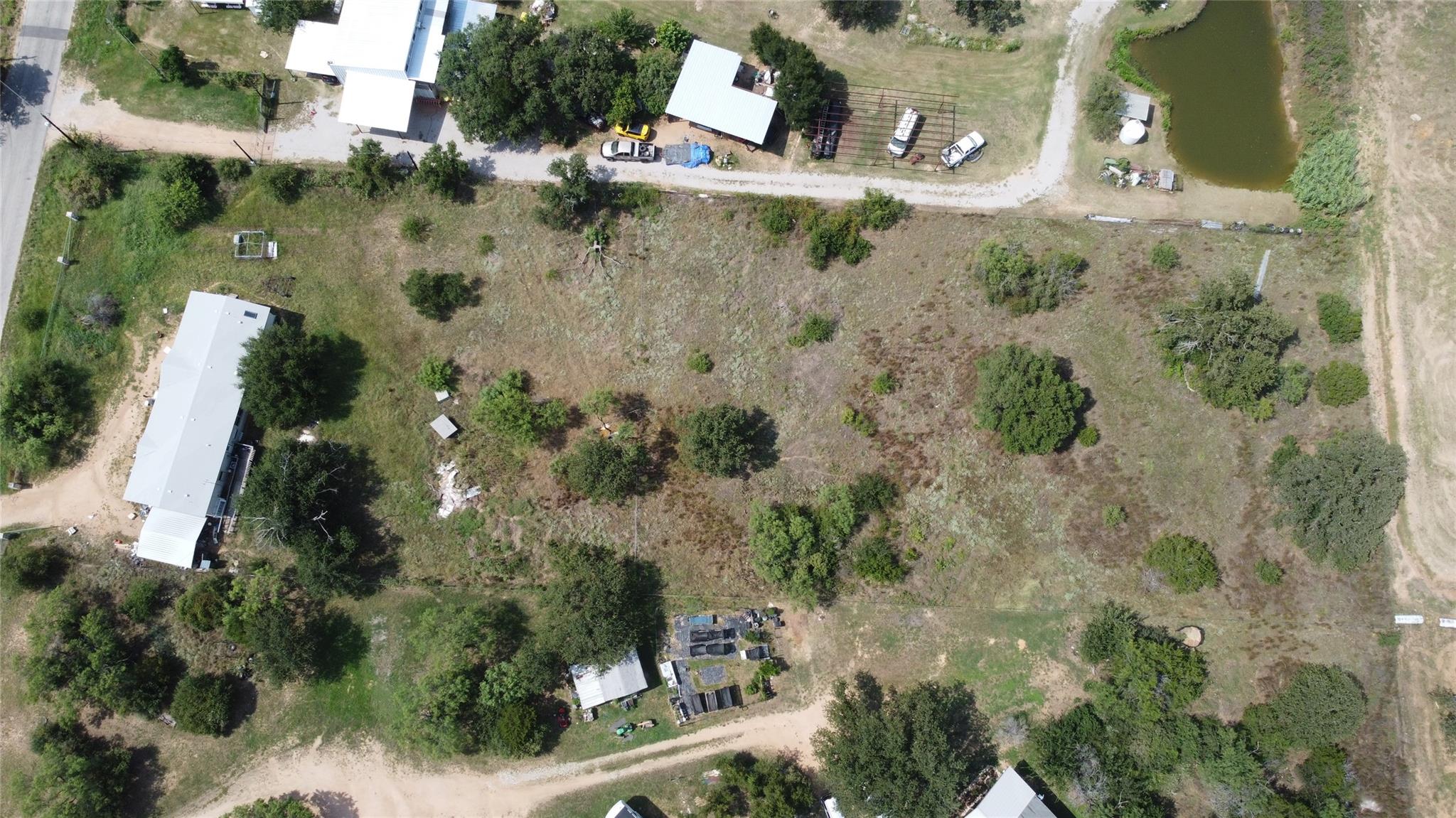 1209 Nora Ln Property Photo 3
