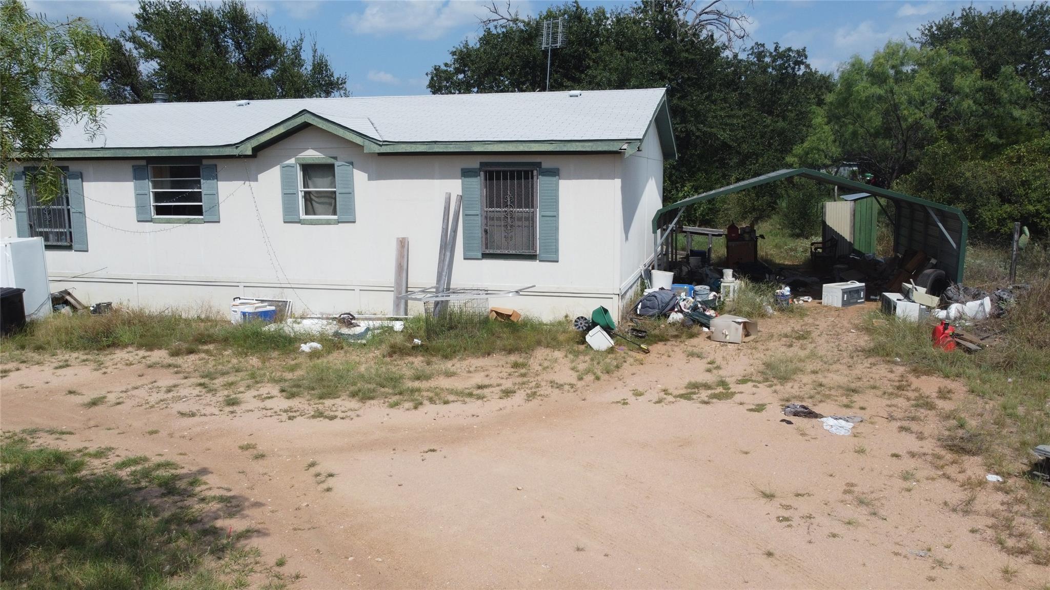 1209 Nora Ln Property Photo 4