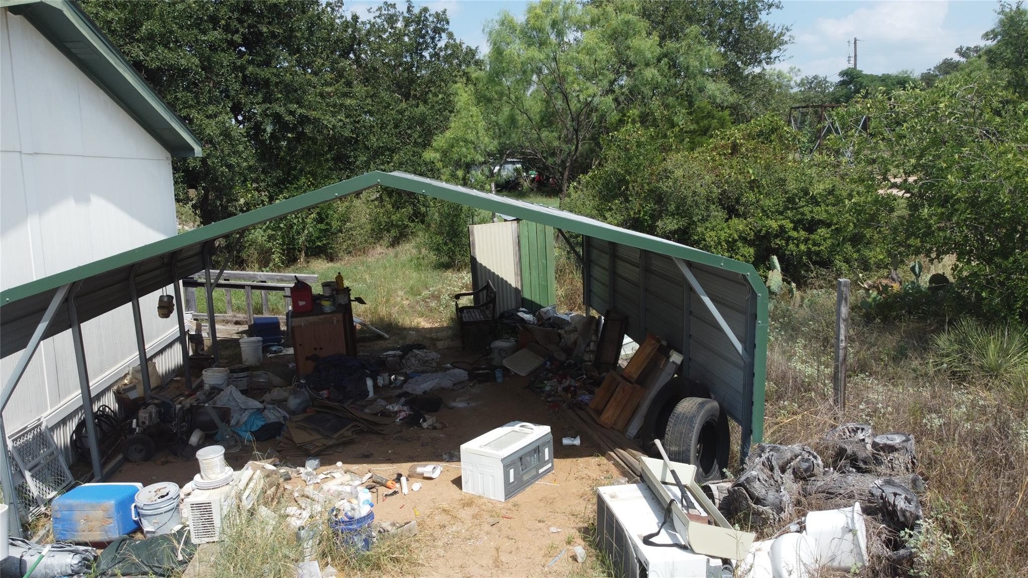 1209 Nora Ln Property Photo 5