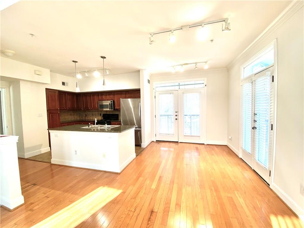 7701 Rialto Blvd Property Photo 9